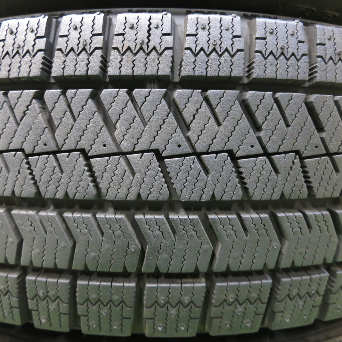 *送料無料*バリ溝！22年！綺麗！ほぼ10分★スタッドレス 185/65R15 ブリヂストン ブリザック VRX2 MANARAY SPORT 15インチ PCD100/4H★3102805イス