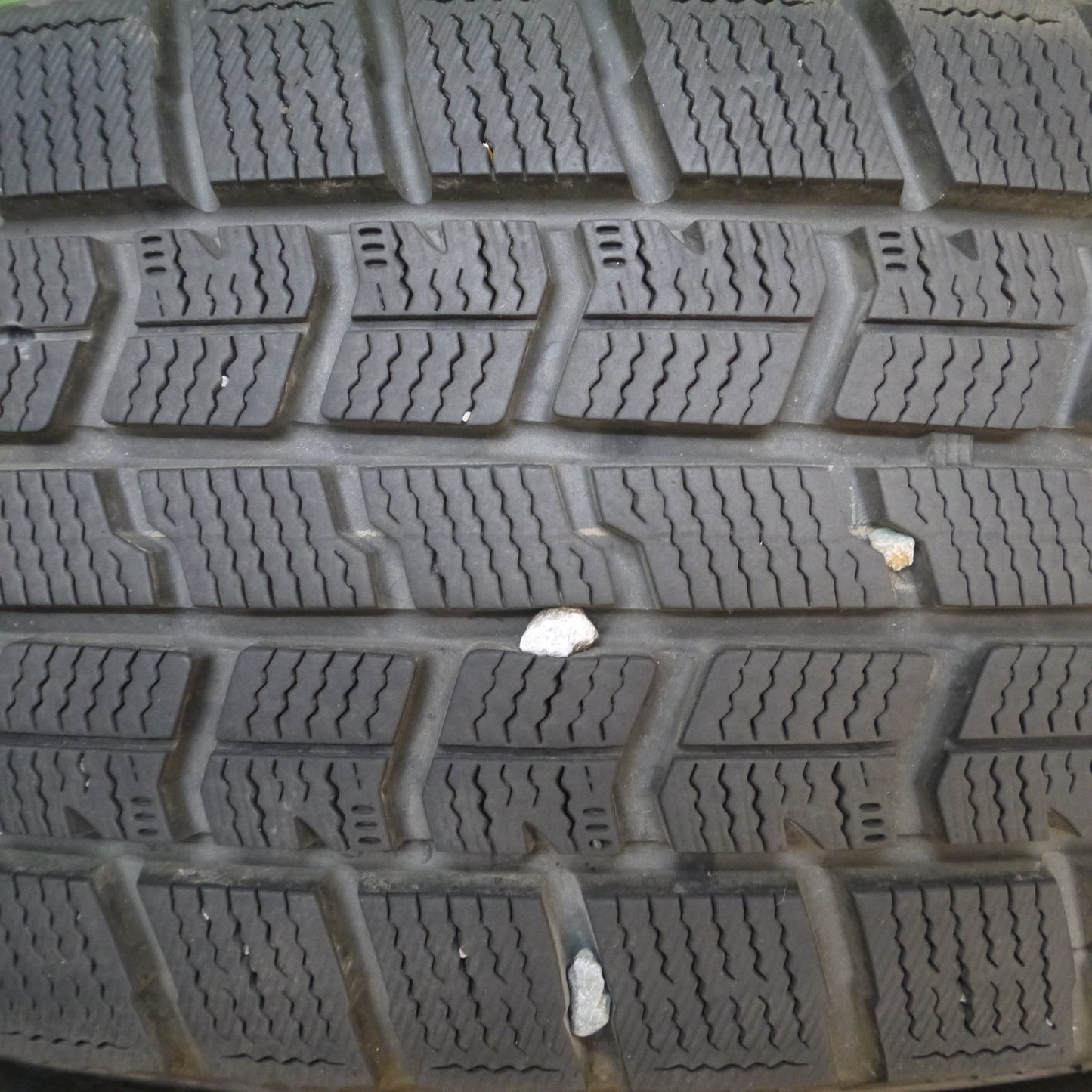 *送料無料*バリ溝！21年！キレイ！9.5分以上★スタッドレス 195/65R16 グッドイヤー アイスナビ7 ravrion RS01 ラブリオン 16インチ PCD100/4H★3112001Hス