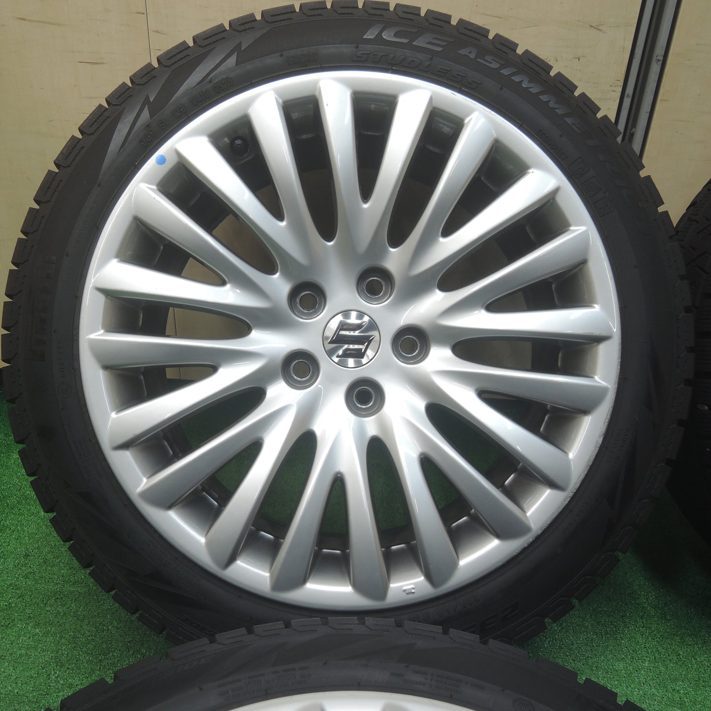 *送料無料*バリ溝！21年！ほぼ10分★スズキ キザシ 純正 235/45R18 スタッドレス ピレリ アイスアシンメトリコ 18インチ PCD114.3/5H★3112001SYス