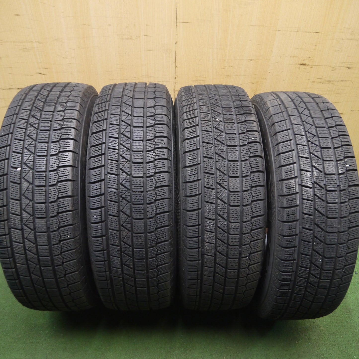 *送料無料* バリ溝！9分★日産 スカイライン シルビア 等 純正 215/65R16 スタッドレス ケンダ KR36 アイステック ネオ PCD114.3/5H★4022611Hス