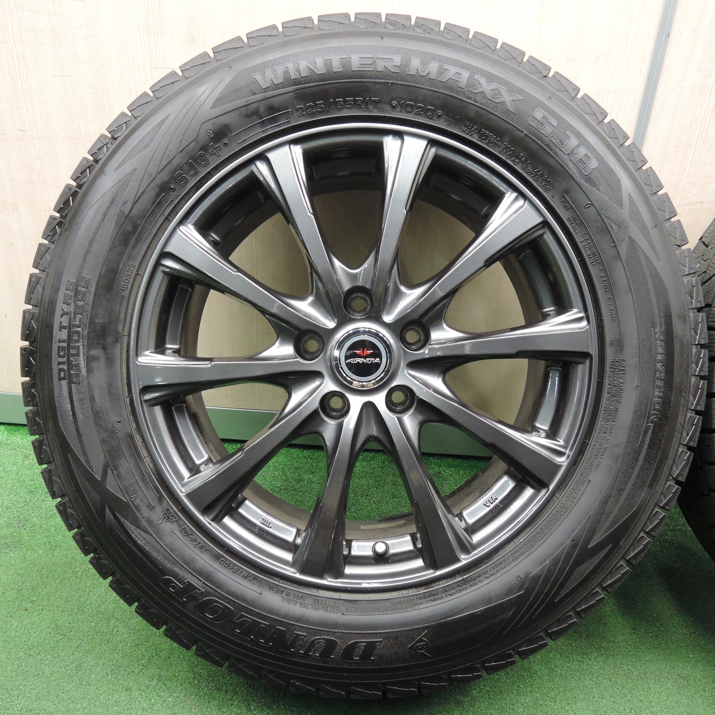 *送料無料*バリ溝！21年！キレイ！9.5分★スタッドレス 225/65R17 ダンロップ ウインターマックス SJ8 AIRNOVA エアノヴァ 17インチ PCD114.3/5H★3121611TNス