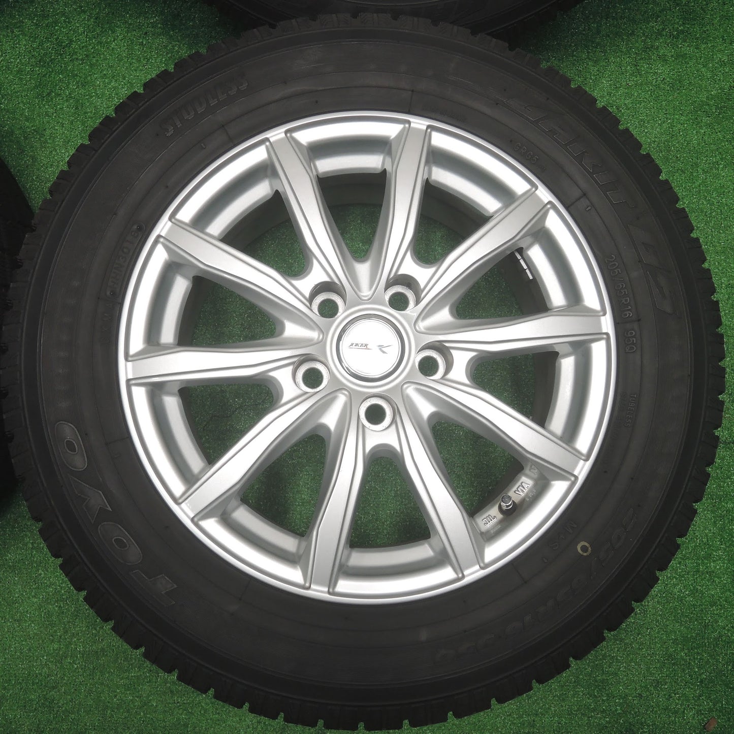 [送料無料]リ溝！キレイ！ほぼ10分★スタッドレス 205/65R16 トーヨー ガリット G5 JOKER ジョーカー 16インチ PCD114.3/5H★3072707SYス