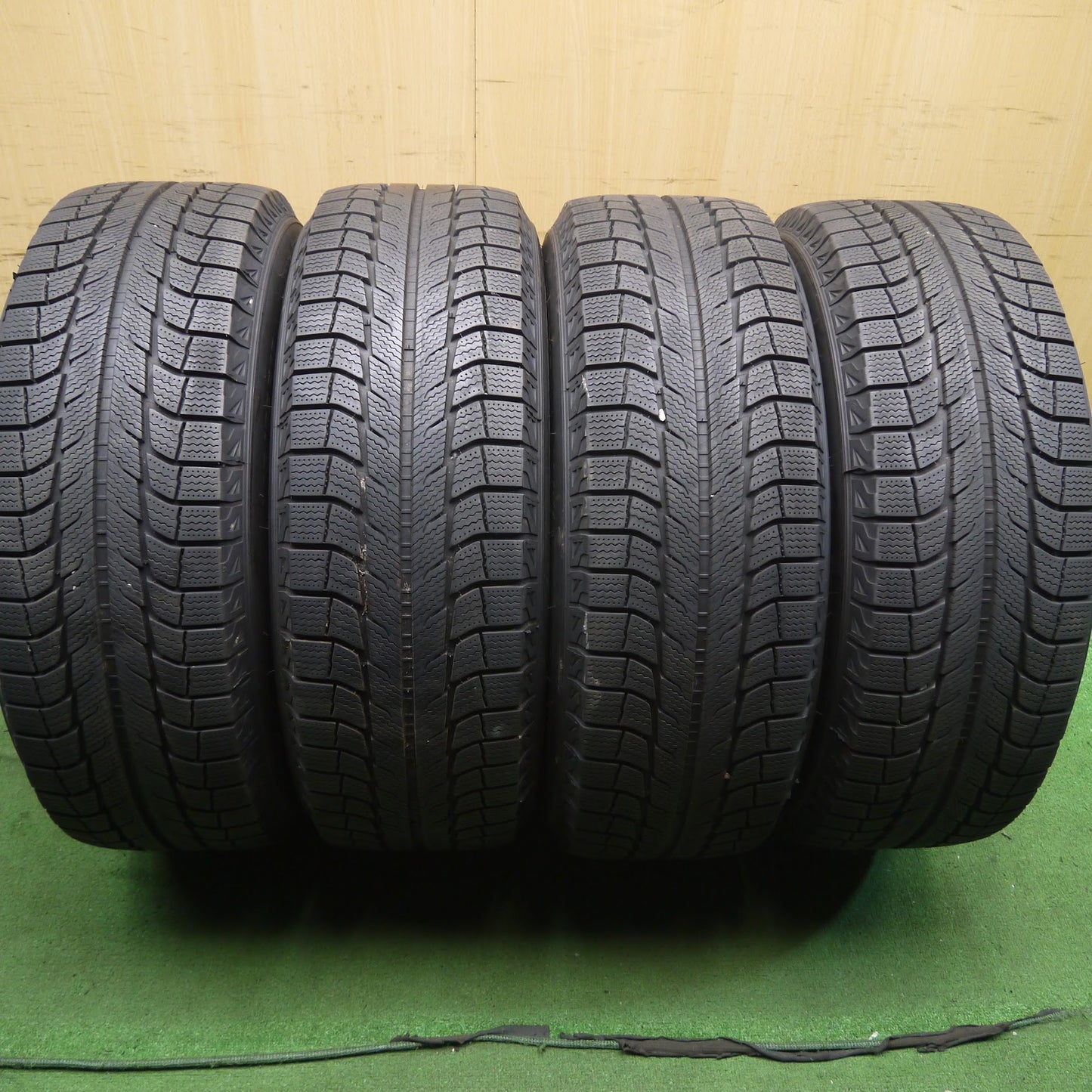 [送料無料]バリ溝！9.5分★ジープ ラングラー 等 Adventure Club 245/65R17 スタッドレス ミシュラン LATITUDE X-ICE XI2 17インチ PCD127/5H★3071008Hス