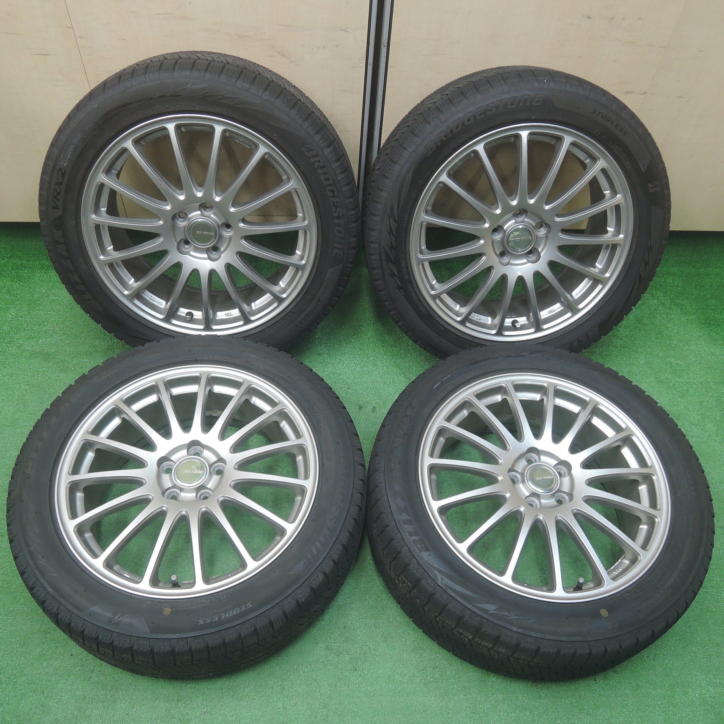 *送料無料*キレイ！19年★レガシィ 等 225/50R17 スタッドレス ブリヂストン ブリザック VRX2 ECO FORME エコフォルム 17インチ PCD100/5H★3120812SYス