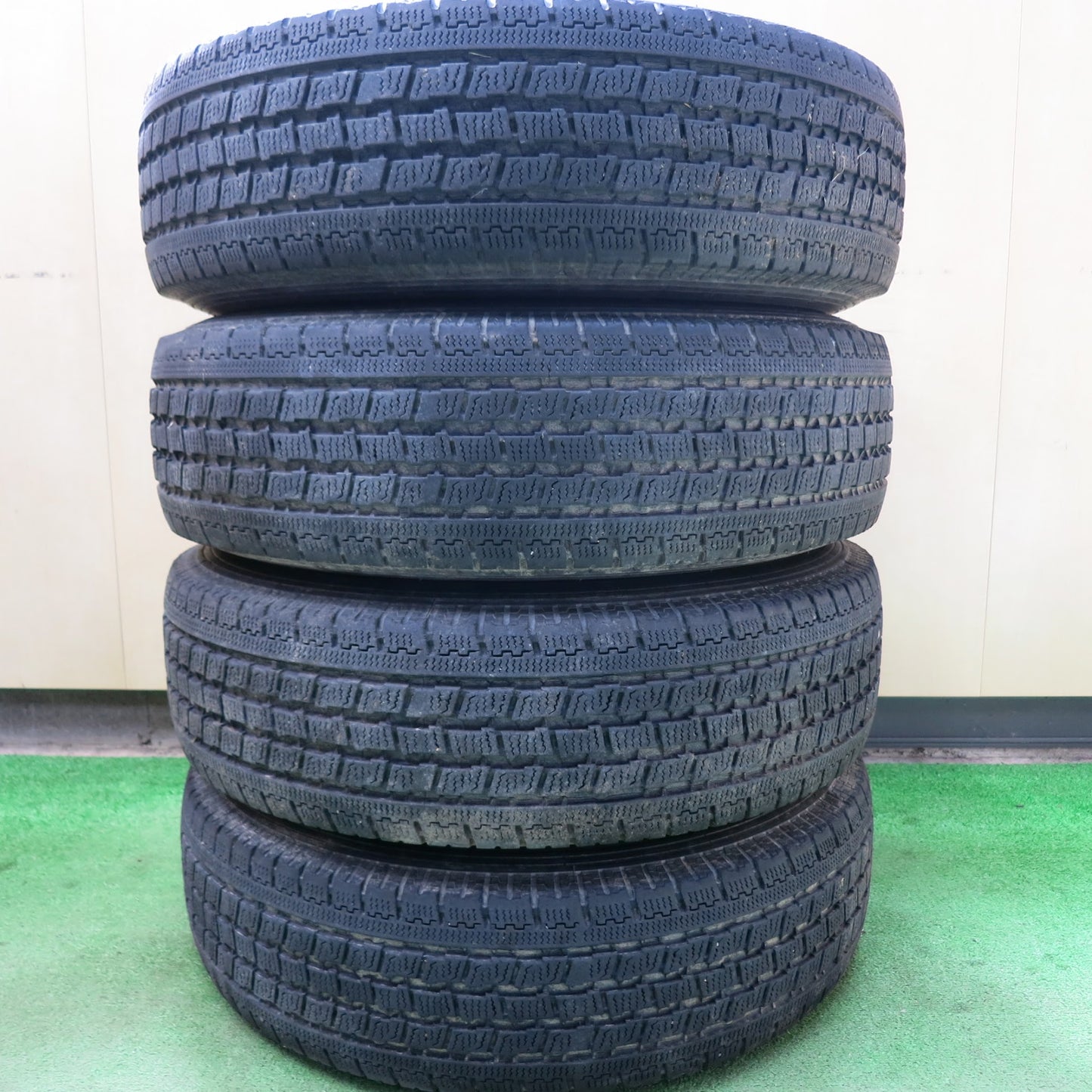 [送料無料]4本価格★ハイエース 等 スタッドレス KEELER weds 195/80R15 107/105L トーヨー デルベックス キーラー ウェッズ 15インチ PCD139.7/6H★3052301ヒス