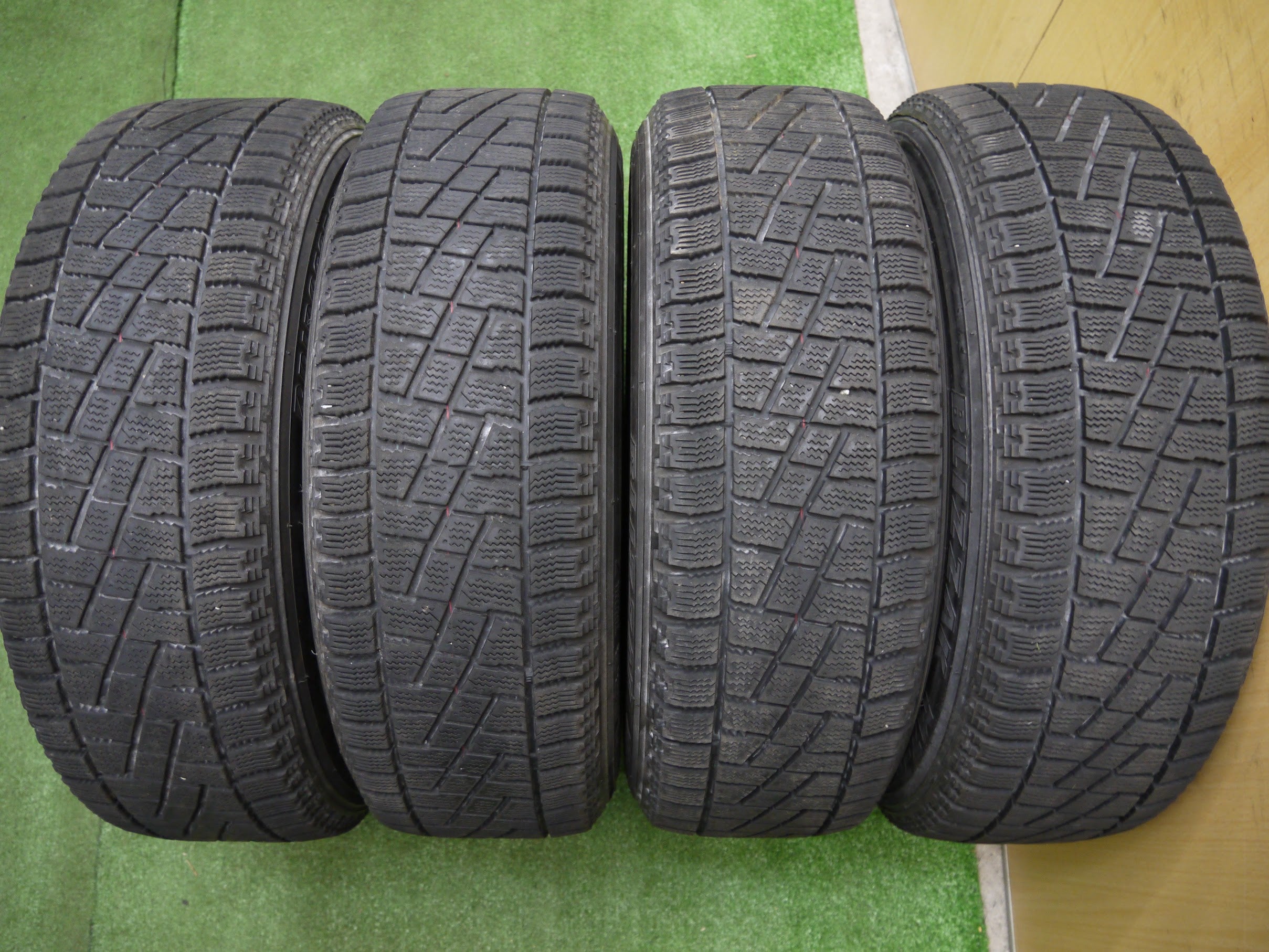 [送料無料]綺麗★ADVAN RACING A3A -14-1 175/65R14 スタッドレス YOKOHAMA アドバンレーシング ブリヂストン  ブリザックMZ-01 PCD114.3/4H★2020123ヤス