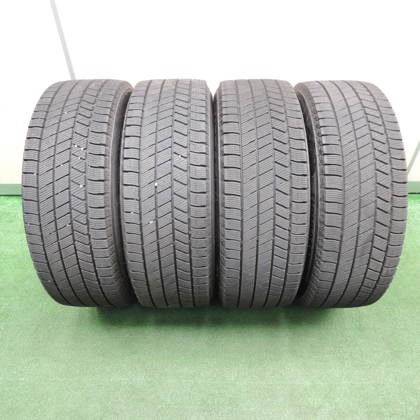 *送料無料*バリ溝！21年！綺麗！9.5分★ワーゲン アウディ 等 EURO TECH 205/60R16  VRX3 スタッドレス ブリヂストン ブリザック ユーロテック 16インチ PCD112/5H★3121308TNス