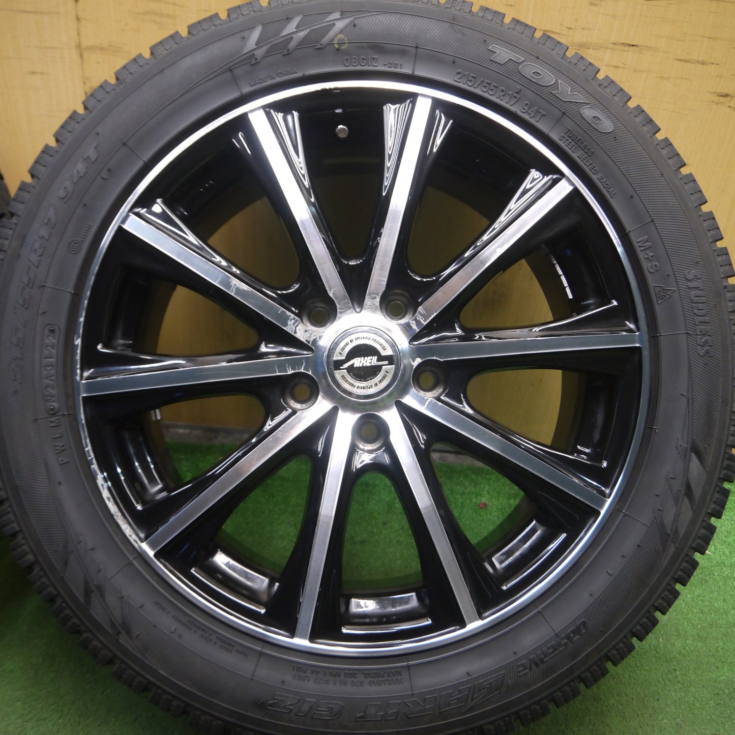 *送料無料* バリ溝！22年！9.5分★スタッドレス 215/55R17 トーヨー オブザーブ ガリット GIZ AXEL アクセル 17インチ PCD114.3/5H★4021421Hス