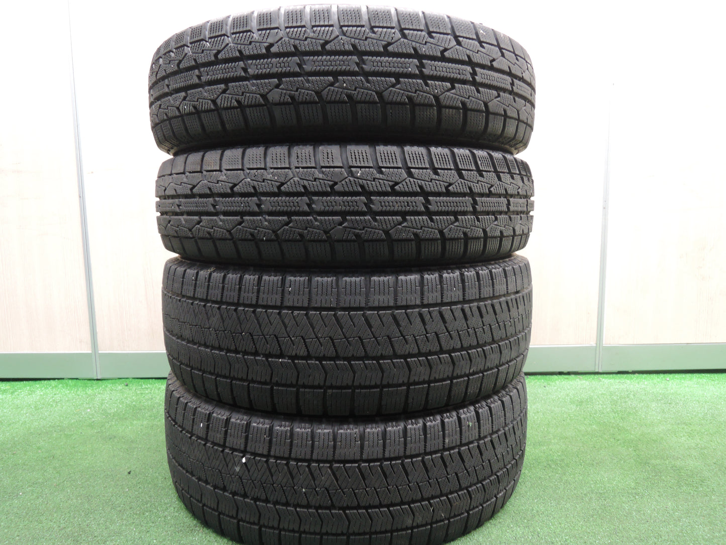 *送料無料*バリ溝！9分★三菱 アイ 等 145/65R15 175/55R15 スタッドレス ブリヂストン VRX2 トーヨー ガリット GIZ Treffer PCD100/4H★3111104HAス