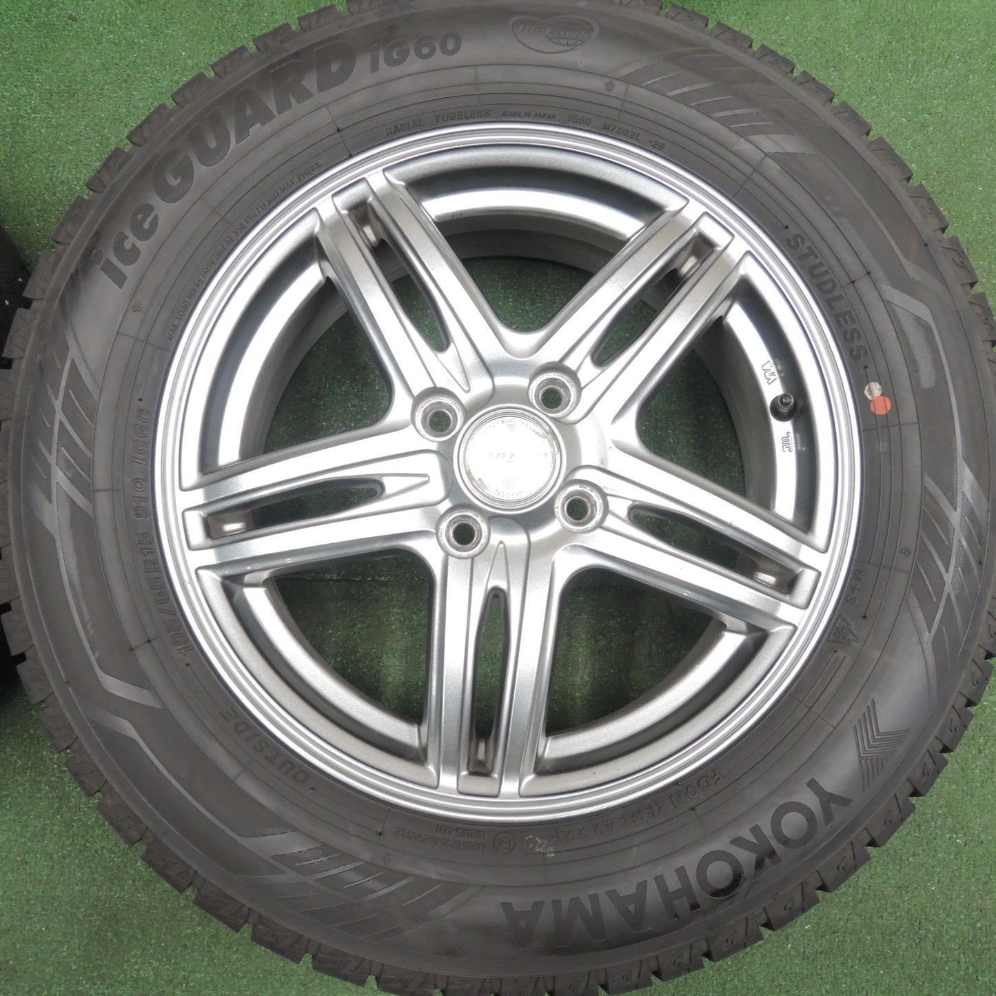 *送料無料* バリ溝！22年！ほぼ10分★スタッドレス 195/65R15 ヨコハマ アイスガード iG60 WAREN ヴァーレン 15インチ PCD100/4H★4020401HAス