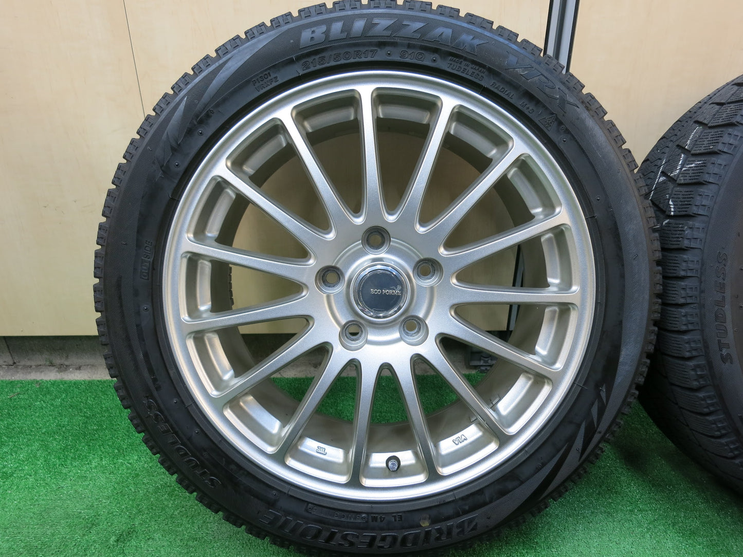 [送料無料]キレイ★スタッドレス 215/50R17 ブリヂストン ブリザック VRX ECO FORME エコフォルム 17インチ PCD114.3/5H★3011806ヒス