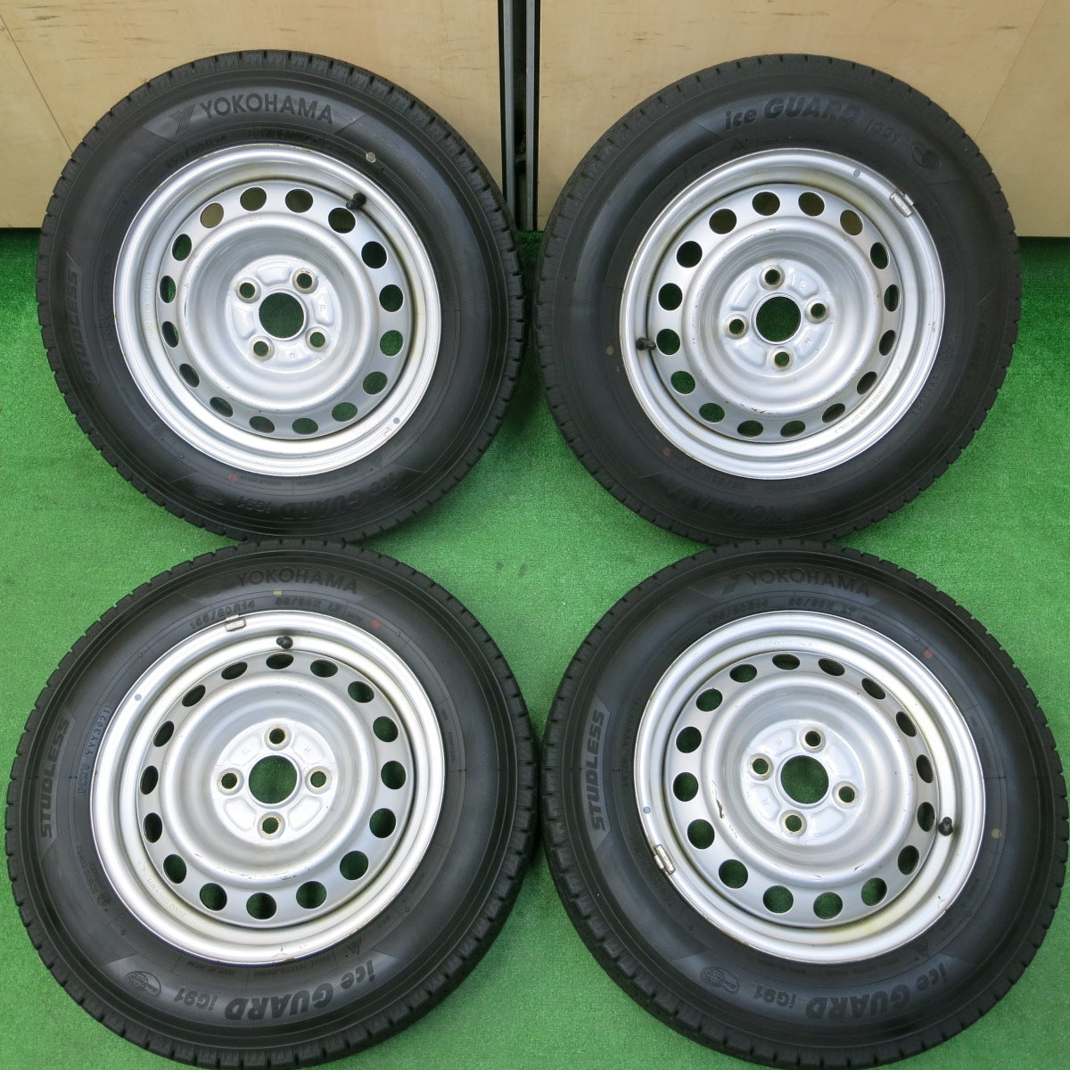 *送料無料*バリ溝！21年！9.5分★スタッドレス 155/80R14 88/86N ヨコハマ アイスガード iG91 スチール ホイール 14インチ PCD100/4H★3120906イス