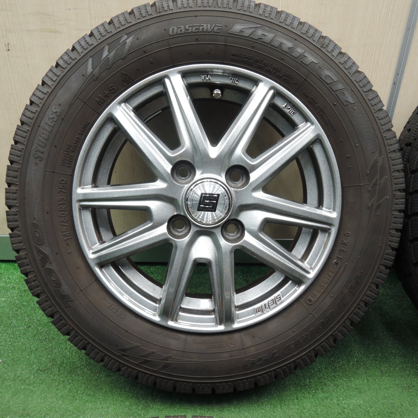 [送料無料] バリ溝！キレイ！9分★スタッドレス 145/80R13 SEIN STREET INNOVATION トーヨー OBSERVE ガリット GIZ ザイン 13インチ PCD100/4H★4011908TNス