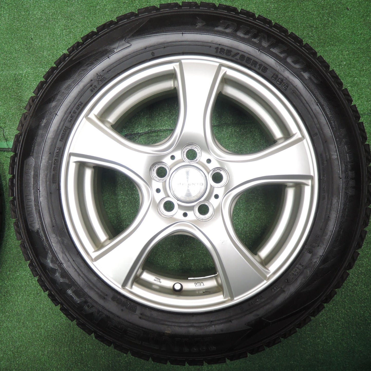 [送料無料]キレイ★スタッドレス 185/65R15 ダンロップ ウインターマックス WM02 VIOLENTO ヴィオレント 15インチ PCD100/5H★3092704NJス