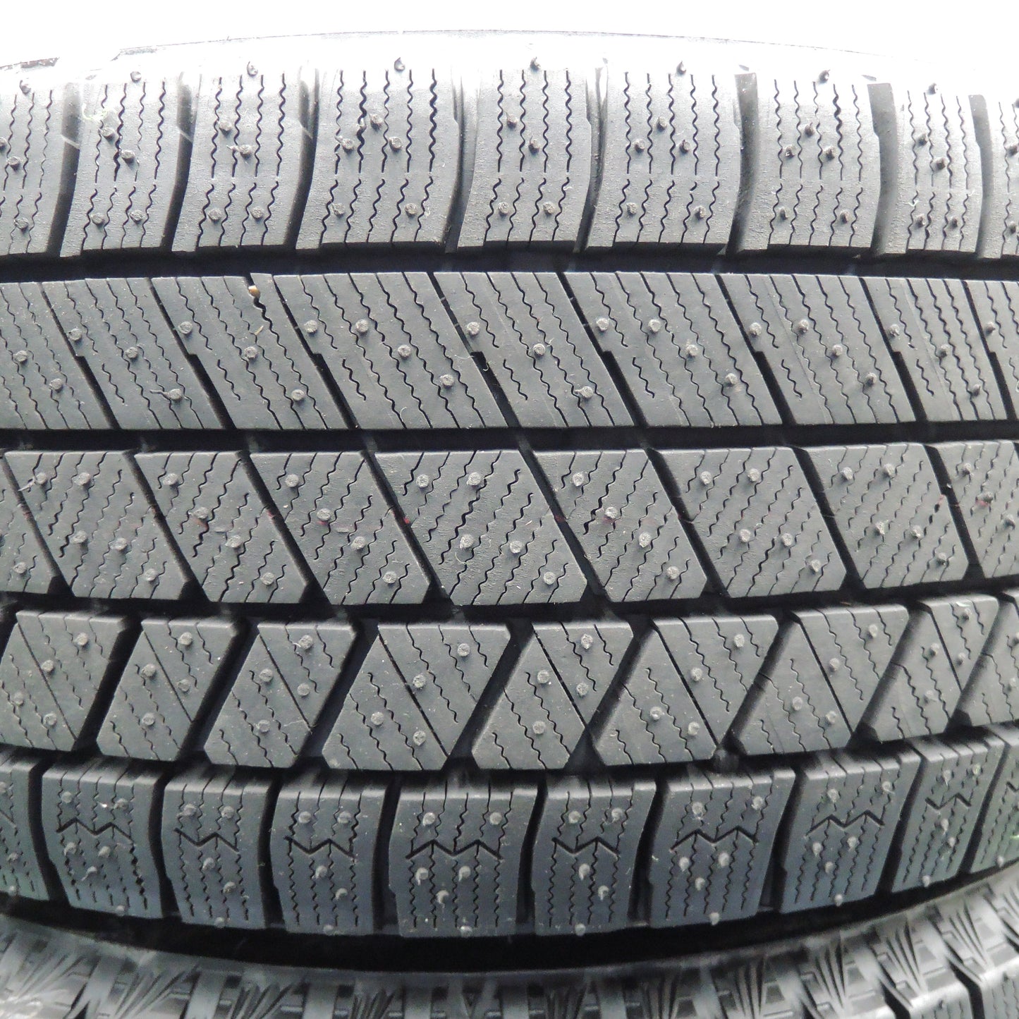 *送料無料*超バリ溝！22年！キレイ！ほぼ10分★プジョー 等 EURO TECH 195/55R16 スタッドレス ブリヂストン ブリザック VRX3 16インチ PCD108/4H★3112904NJス