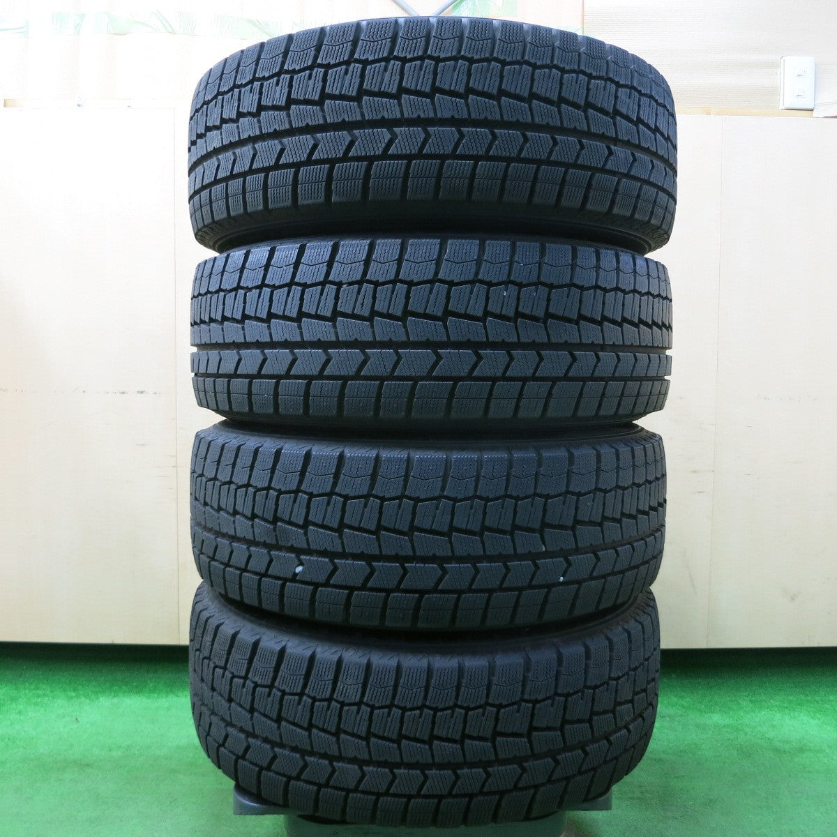 *送料無料* バリ溝！21年！キレイ！ほぼ10分★スタッドレス 215/60R16 ダンロップ ウインターマックス WM02 WAREN ヴァーレン 16インチ PCD114.3/5H★4030801イス