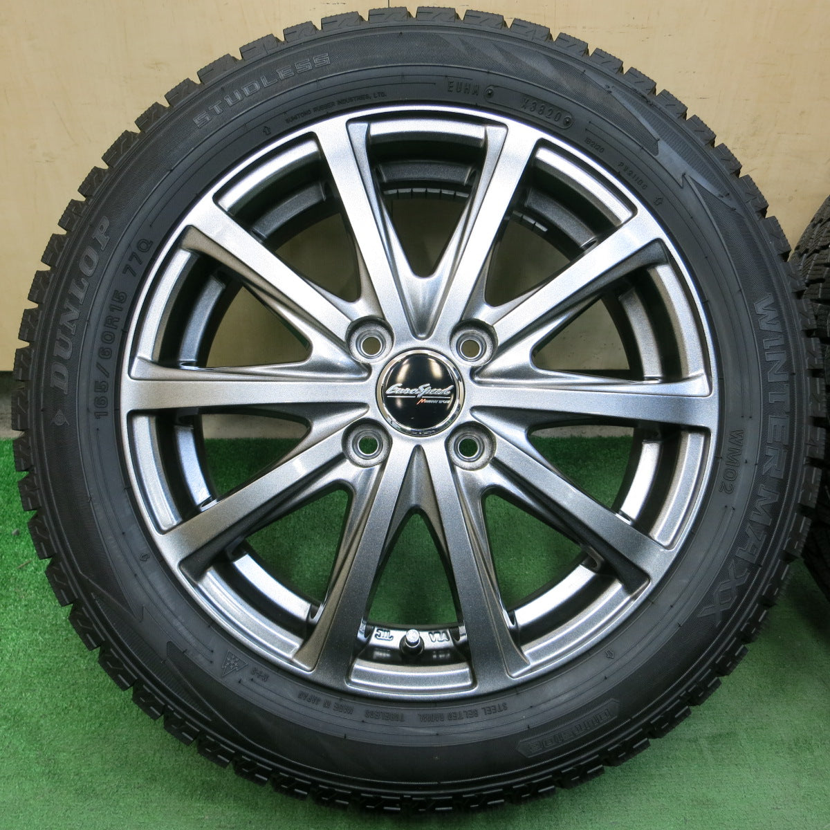 *送料無料*バリ溝！20年！9.5分以上★スタッドレス 165/60R15 ダンロップ ウインターマックス WM02 EuroSpeed マナレイ 15インチ PCD100/4H★3102505イス