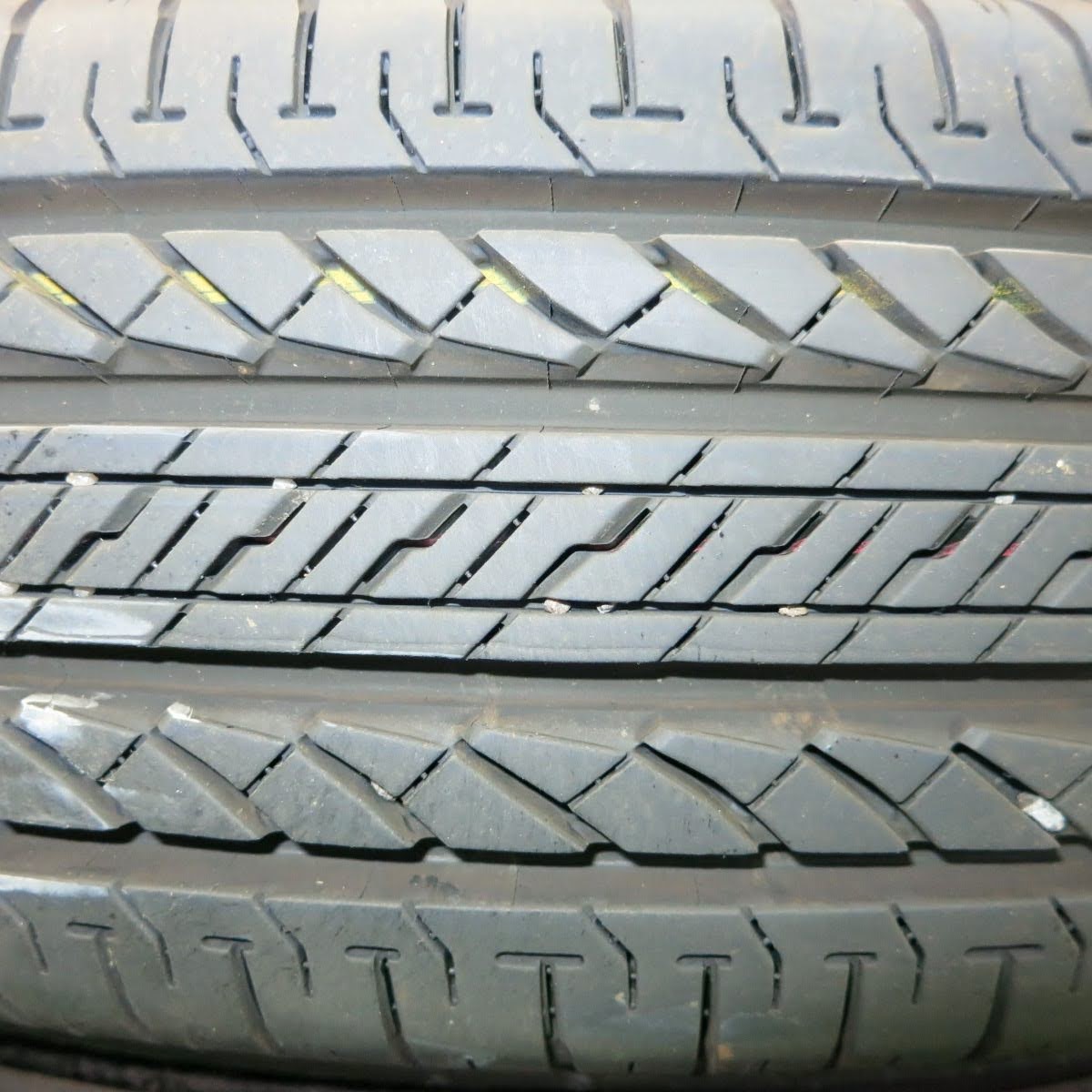 [送料無料]バリ溝！22年！9.5分★175/80R16 ブリヂストン デューラー H/L 852 タイヤ 16インチ ジムニー 等★3083001ヒノタ