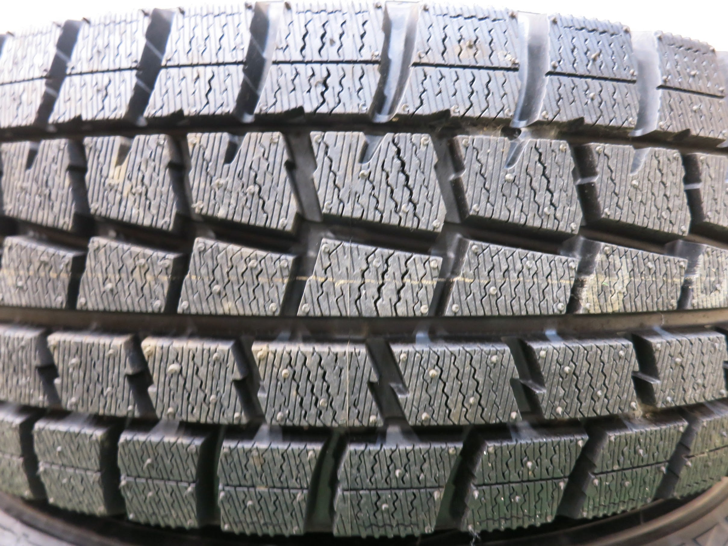 [送料無料]タイヤほぼ未使用！キレイ★スタッドレス 185/70R14 ダンロップ ウインターマックス WM01 RACING FORCE RF  14インチ PCD100/4H★2122808ヒス