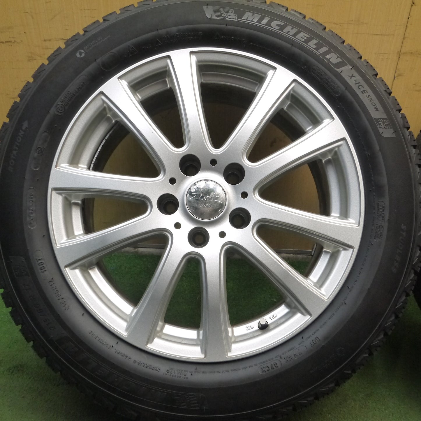 *送料無料* 超バリ溝！21年！ほぼ10分★スタッドレス 215/60R17 ミシュラン X-ICE SNOW ZACK JP-101 MONZA 17インチ PCD114.3/5H★4011508Hス