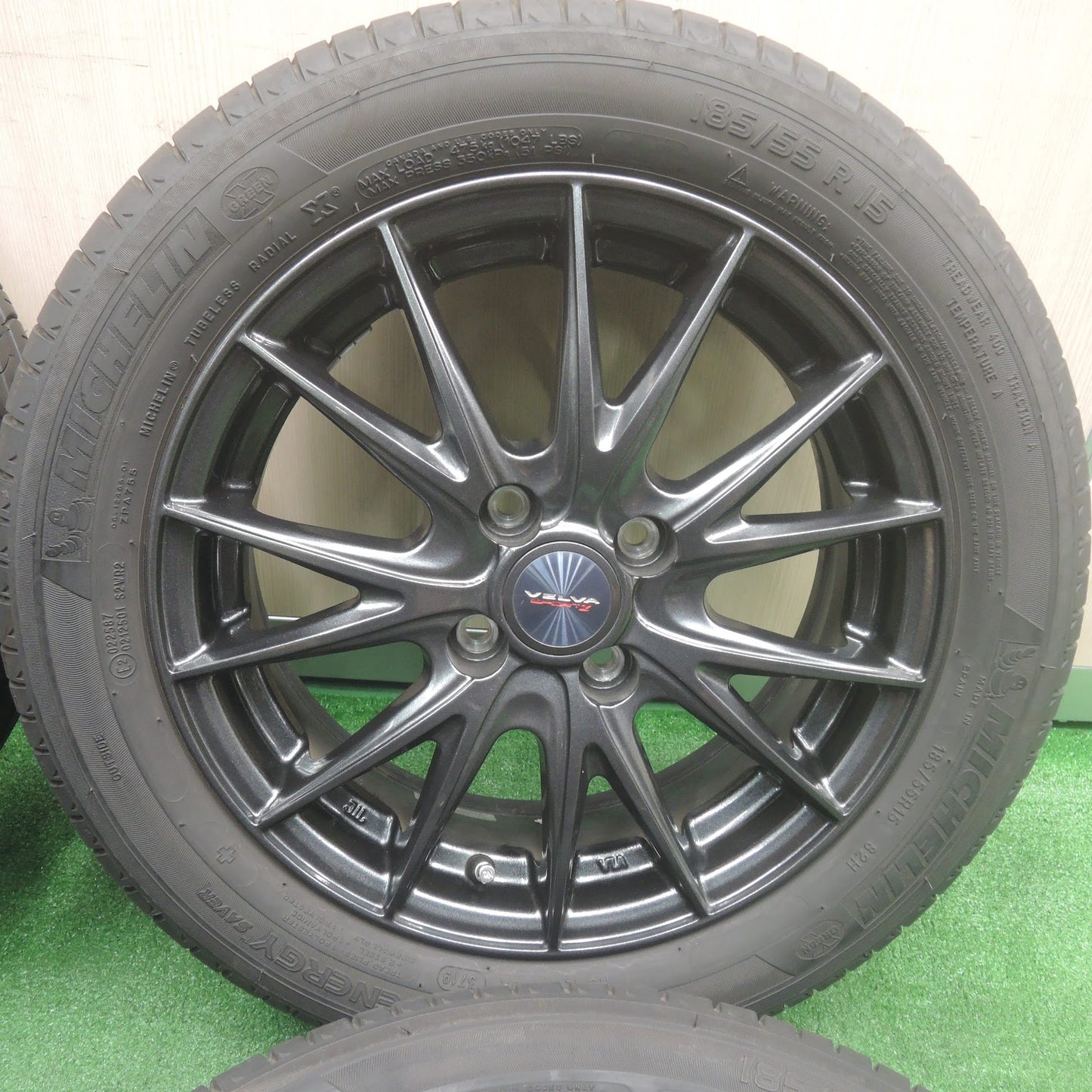 [送料無料]バリ溝！19年！キレイ！9.5分★185/55R15 ミシュラン エナジー セイバー VELVA SPORTZ weds ヴェルヴァ 15インチ PCD100/4H★3102409SYノ