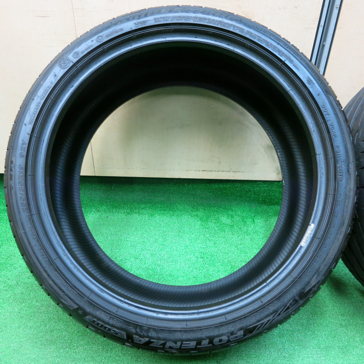 *送料無料*バリ溝！9.5分★225/40R19 255/35R19 ブリヂストン ポテンザ S001 RFT タイヤ 19インチ BMW 3シリーズ 等★3112801イノタ