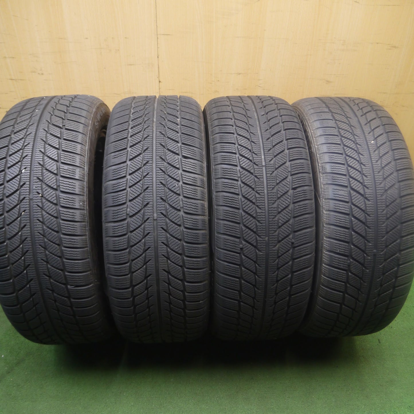 [送料無料]バリ溝！キレイ！9分★スタッドレス 235/50R18 グッドライド SW608 LYZER 社外 アルミ 18インチ PCD114.3/5H★3092201Hス