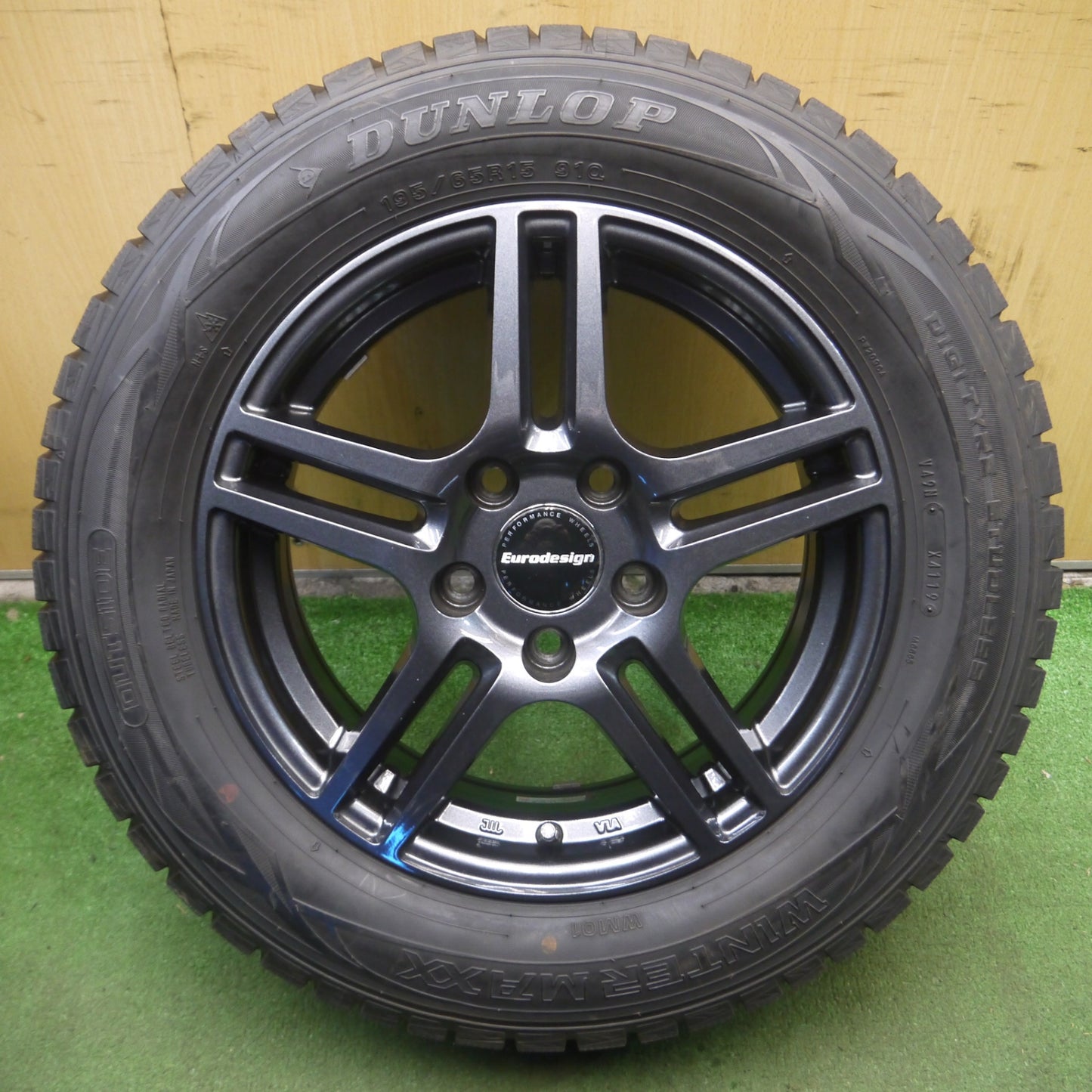 *送料無料* バリ溝！キレイ！9.5分★ワーゲン等 Eurodesign 195/65R15 スタッドレス ダンロップ ウインターマックス WM01 PCD112/5H★4021001ナス