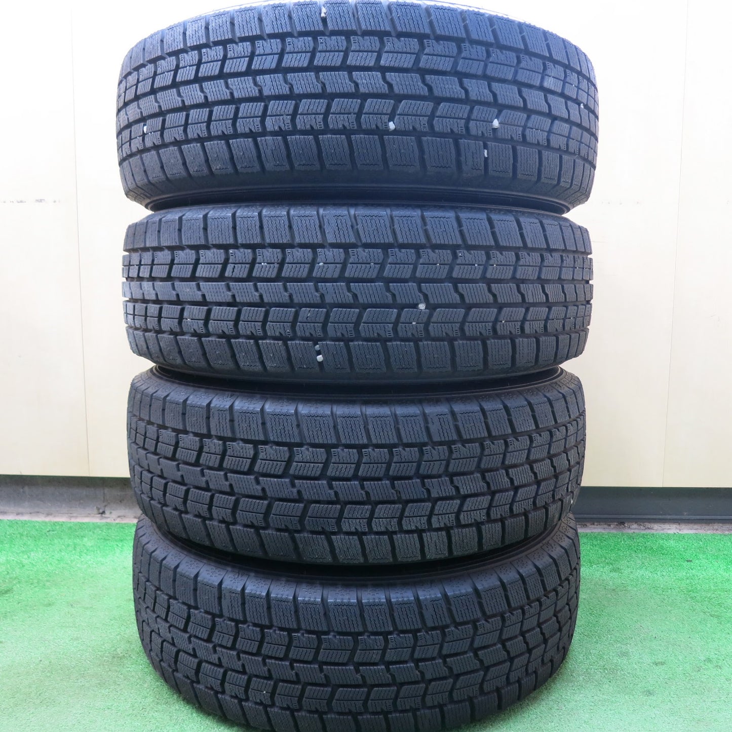 [送料無料]超バリ溝！20年！キレイ！ほぼ10分★スタッドレス 195/65R16 グッドイヤー アイスナビ7 ravrion RS01 16インチ ラブリオン PCD100/4H★3051302ヒス