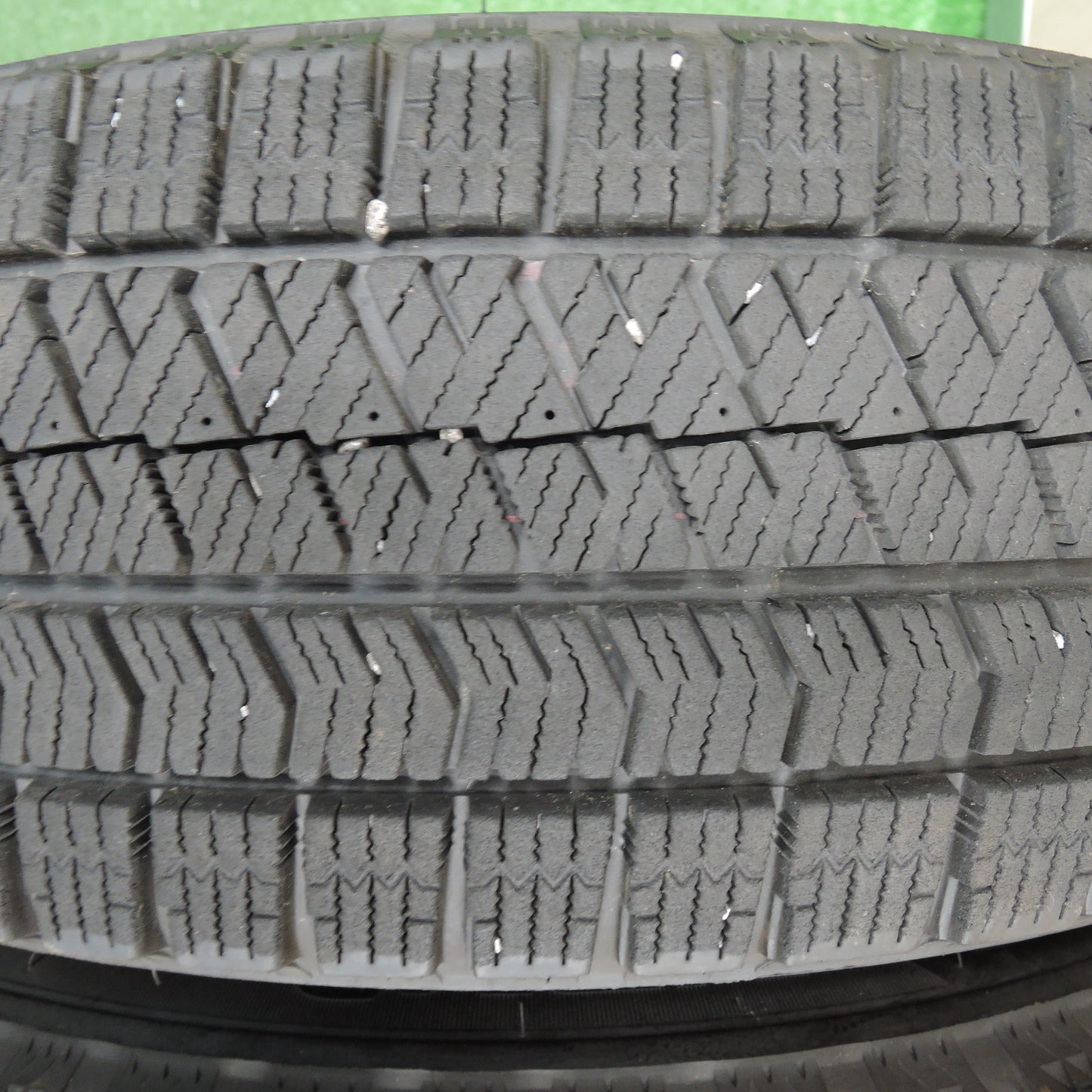 *送料無料*バリ溝！19年！キレイ！9分★スタッドレス 175/65R15 ブリヂストン ブリザック VRX2 ravrion RM01 ラブリオン 15インチ PCD100/4H★3120902TNス