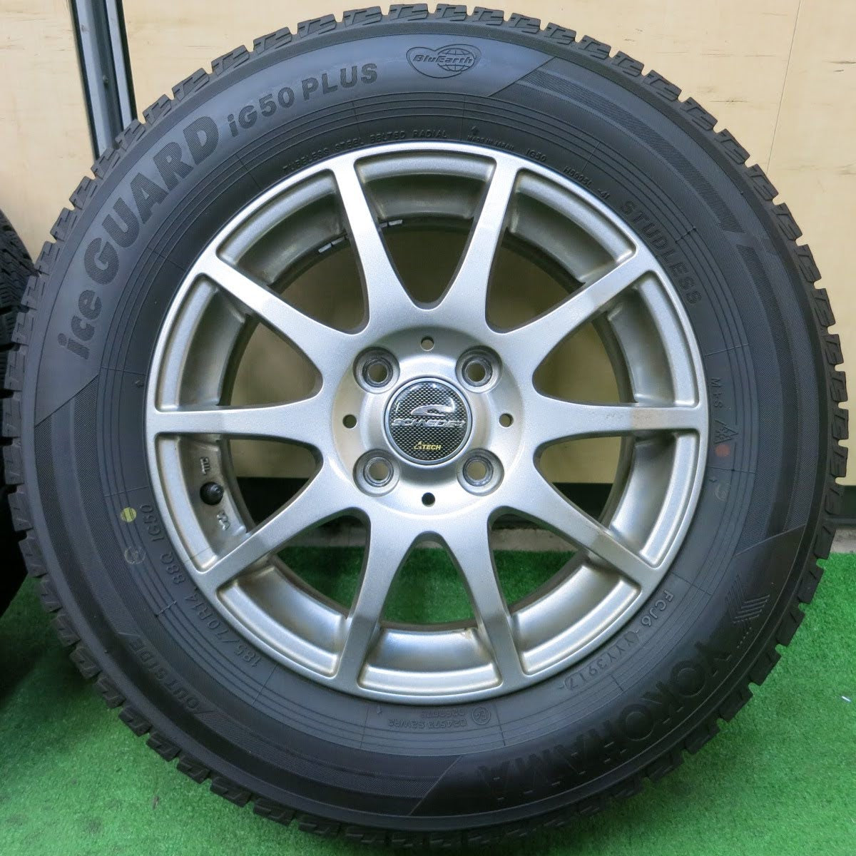 [送料無料]バリ溝！8.5分★スタッドレス 185/70R14 ヨコハマ アイスガード iG50 プラス SCHNEIDER ATECH シュナイダー 14インチ PCD100/4H★3091902イス