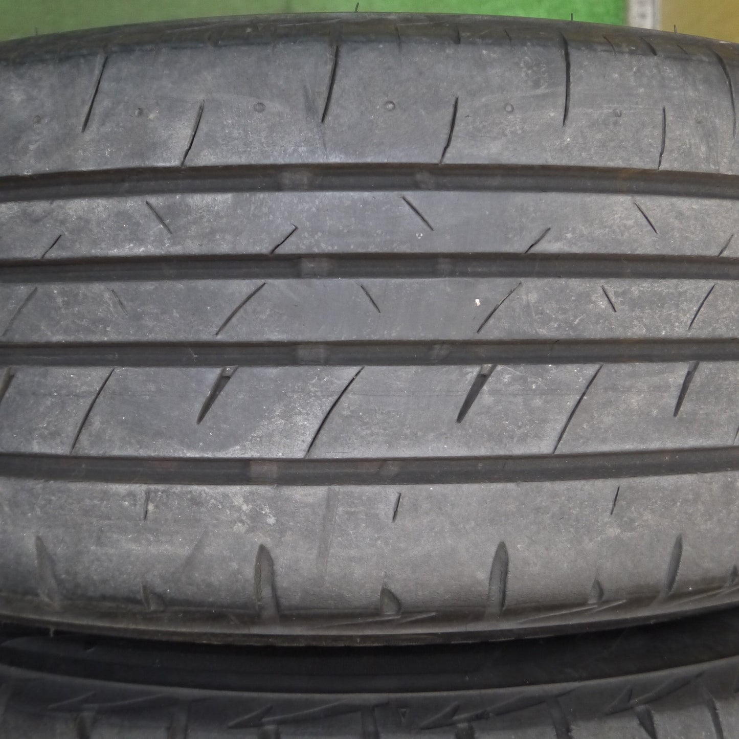 *送料無料*バリ溝！21年！8.5分★205/50R17 ブリヂストン プレイズ PX-RV2 タイヤ 17インチ セレナ アクセラ インプレッサ プレマシー等★4012304KKノタ