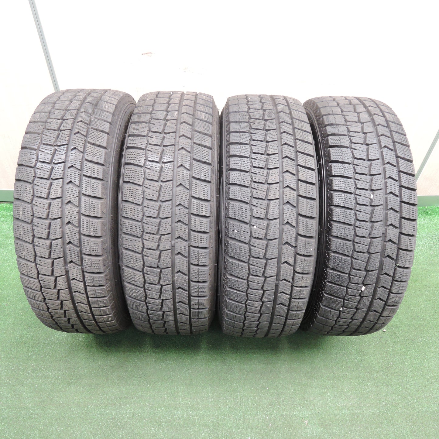 *送料無料*バリ溝！21年！9.5分★スタッドレス 205/65R15 ダンロップ ウインターマックス WM02 JOKER ジョーカー 15インチ PCD114.3/5H★4011403TNス