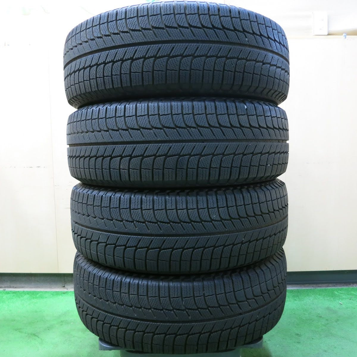 [送料無料]バリ溝！19年！9.5分★スタッドレス 225/65R17 ミシュラン X-ICE3+ タイヤ 17インチ エクストレイル ハリアー RAV4 等★3080307イスタ