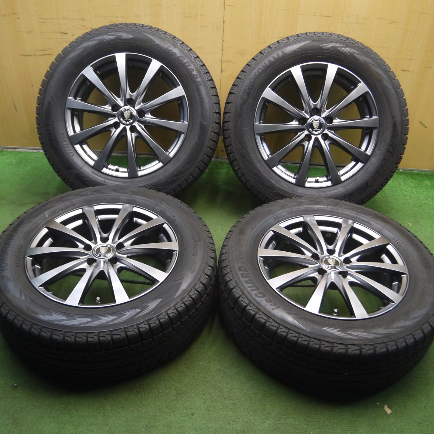 *送料無料* バリ溝！20年！キレイ！9.5分★スタッドレス 235/65R18 ヨコハマ アイスガード G075 MANARAY SPORT マナレイ 18インチ PCD114.3/5H★4020606Hス