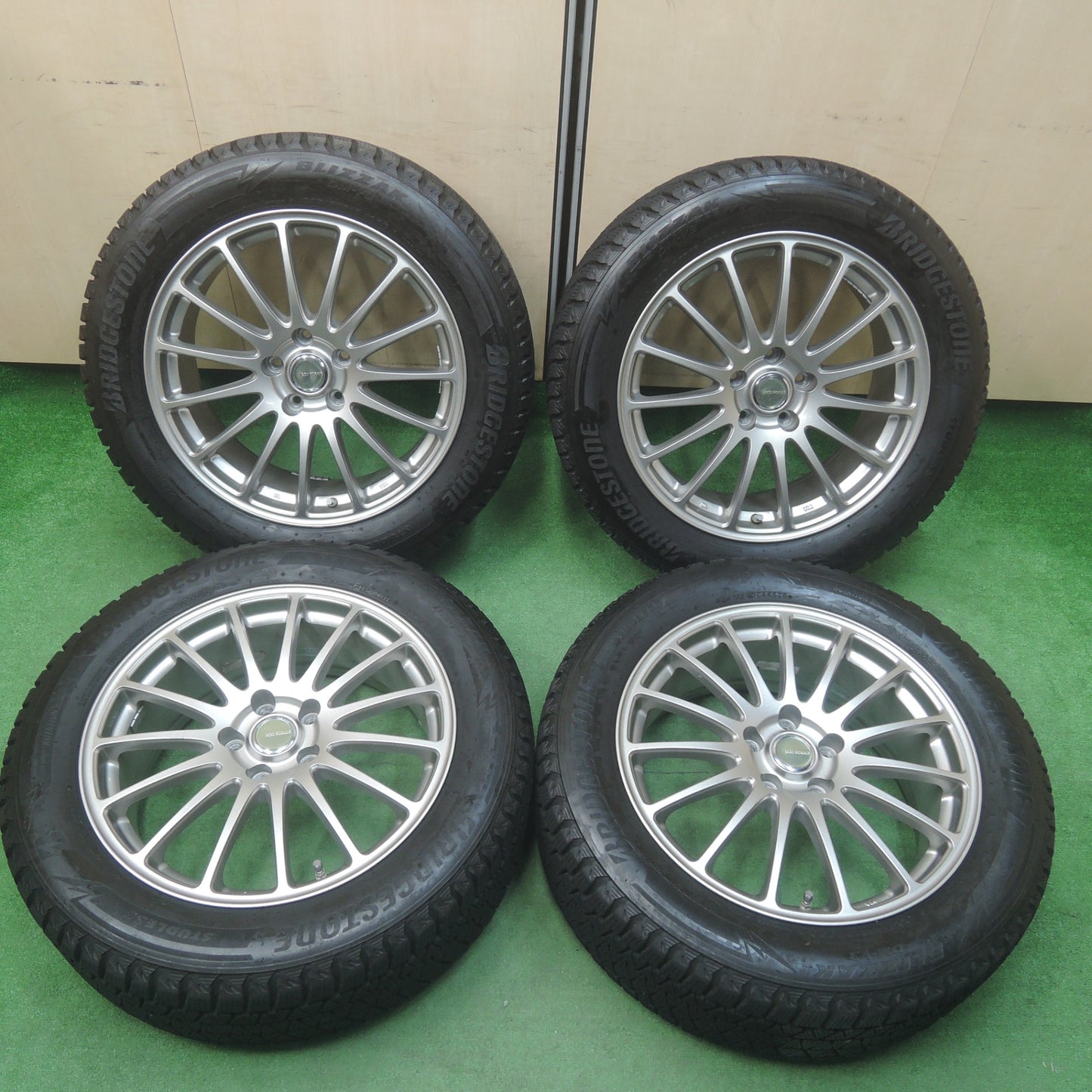 *送料無料* バリ溝！20年！キレイ！9分★スタッドレス 235/55R18 ブリヂストン ブリザック DM-V3 ECO FORME エコフォルム PCD114.3/5H★4022710SYス