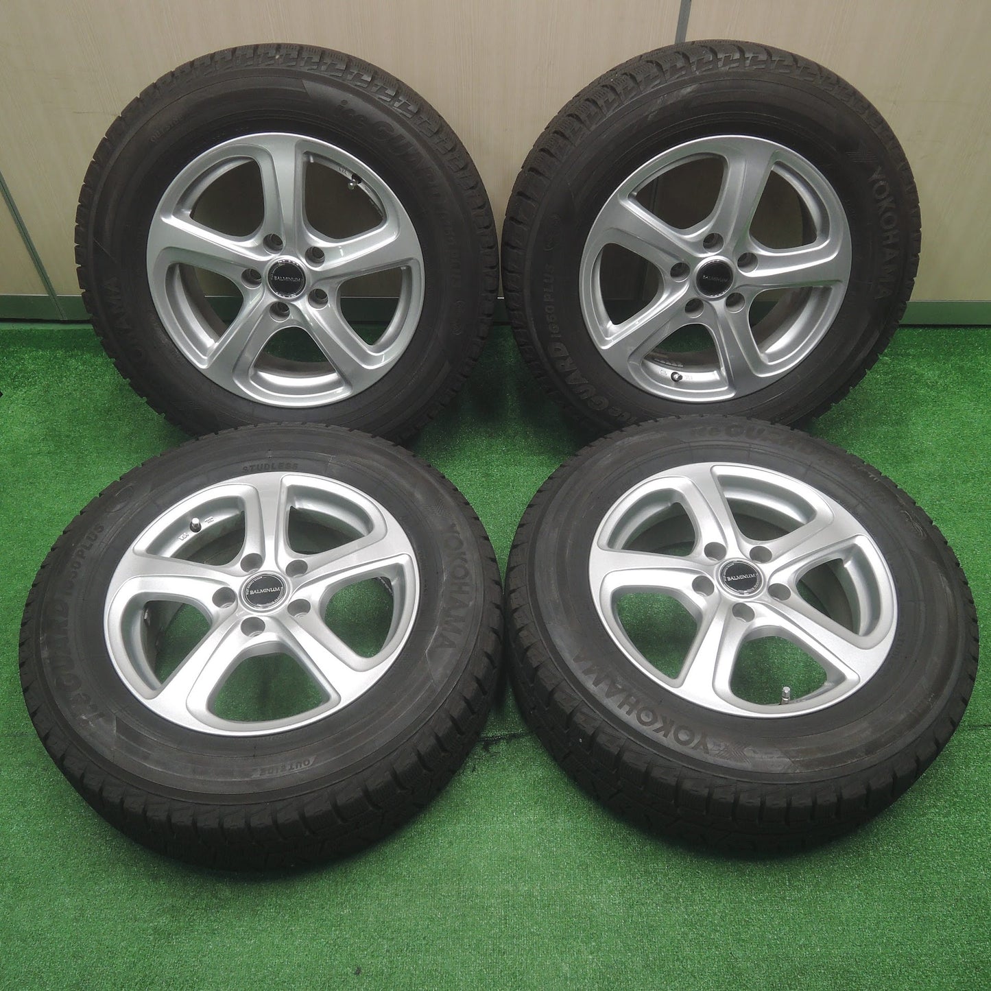 [送料無料]バリ溝！キレイ！9.5分★★スタッドレス 215/65R16 ヨコハマ アイスガード iG50 プラス BALMINUM バルミナ 16インチ PCD114.3/5H★3082103SYス