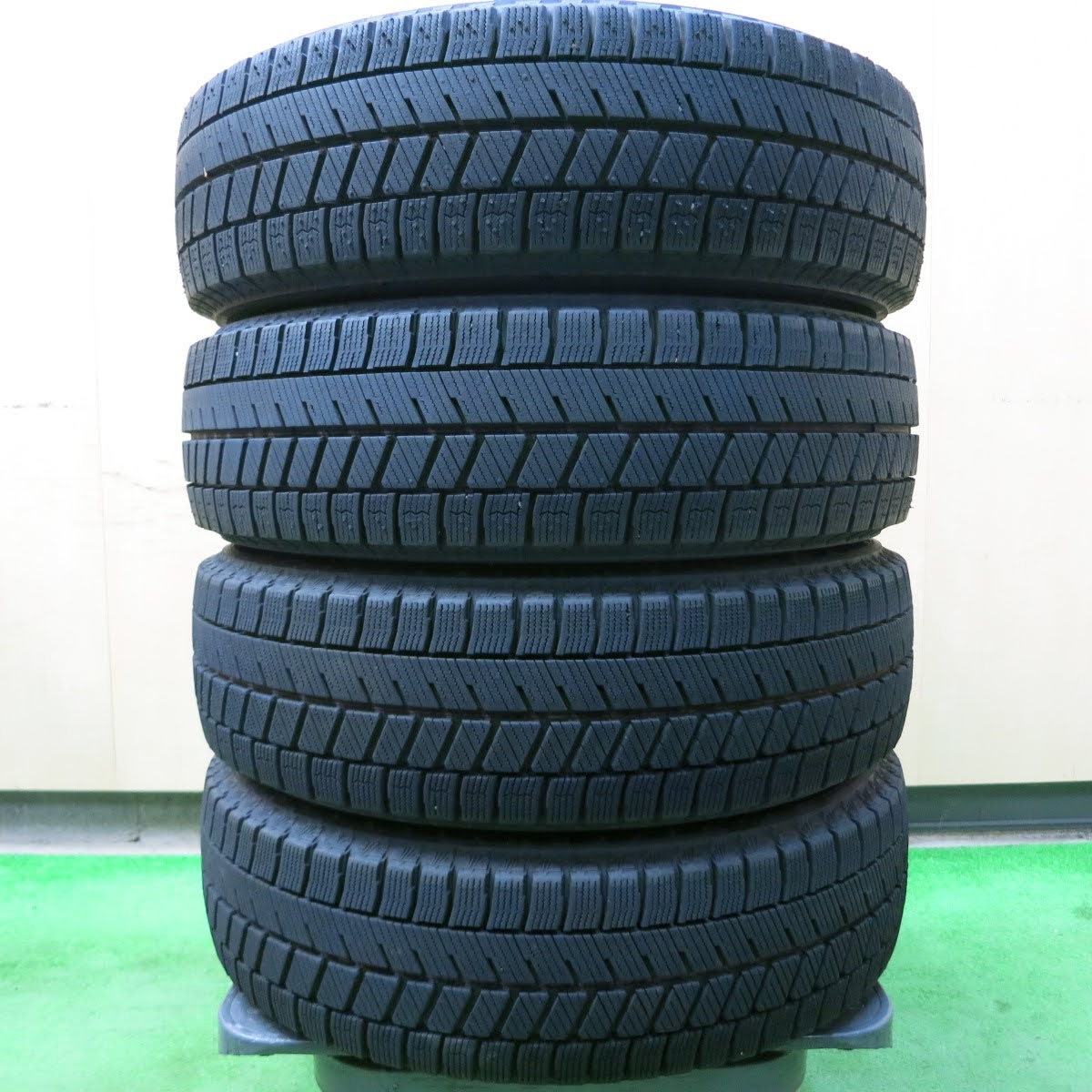 [送料無料]バリ溝！21年！キレイ！ほぼ10分★スタッドレス 155/65R14 ブリヂストン ブリザック VRX3 VELVA SPORT ヴェルヴァ 14インチ PCD100/4H★3071001イス