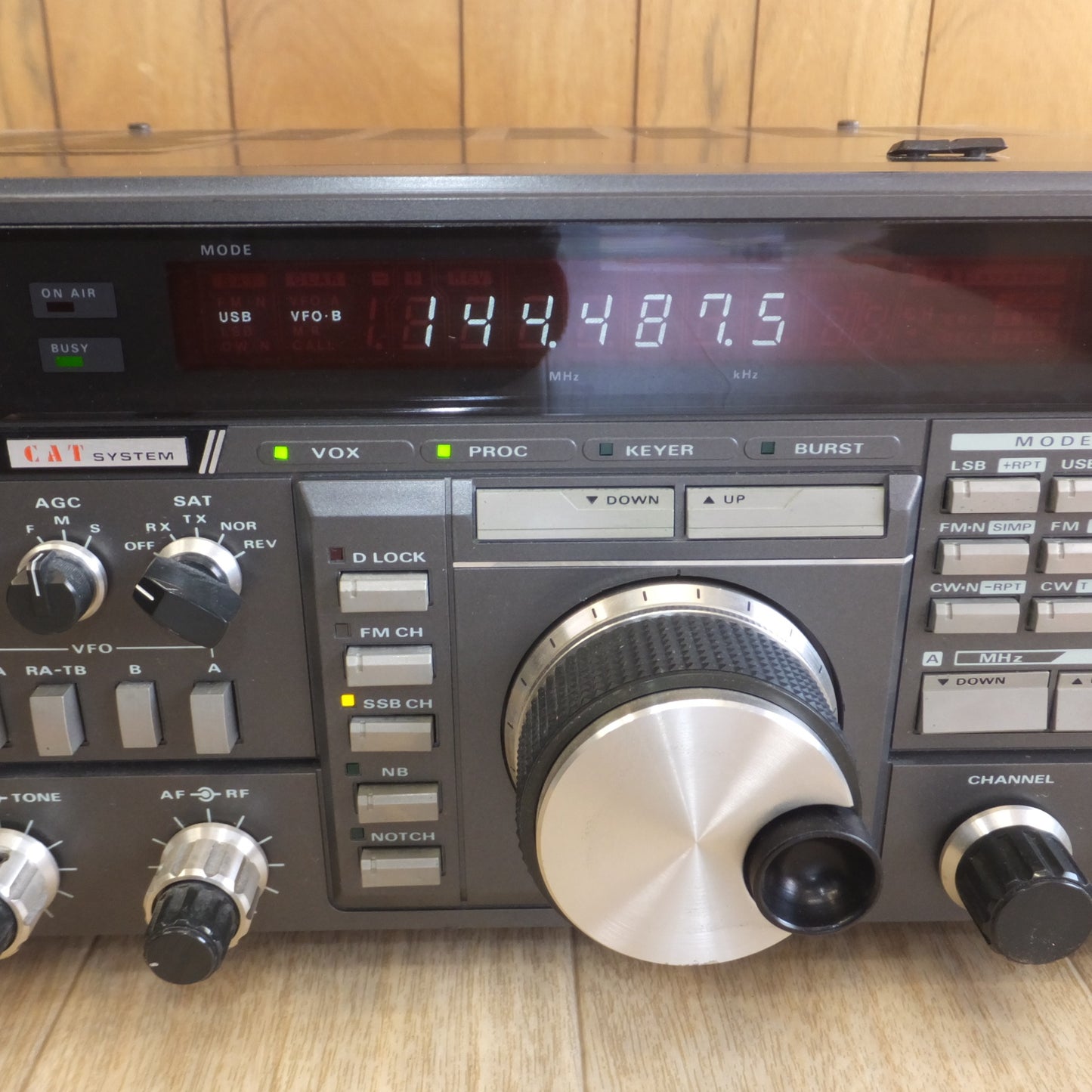 [送料無料] 現状品★八重洲無線 YAESU V/UHF帯用 オールモード トランシーバー  VHF/UHF ALL MODE TRANSCEIVER FT-736★