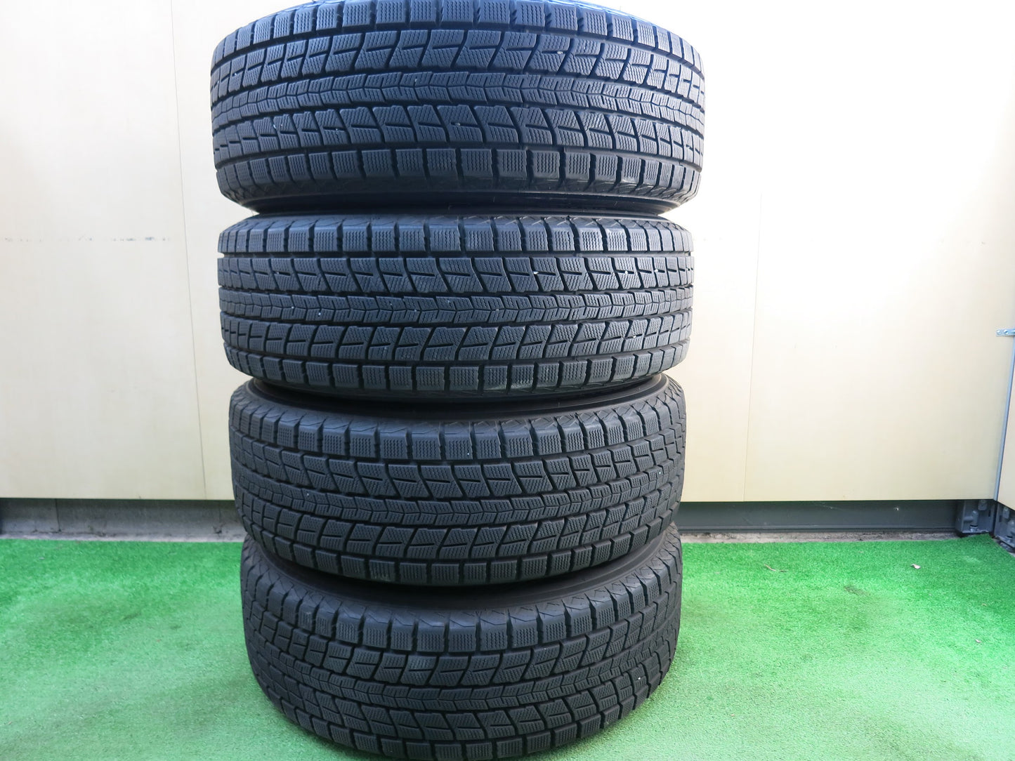 [送料無料]バリ溝！9.5分★スタッドレス 225/65R17 ダンロップ ウインターマックス SJ8 EuroSpeed MANARAY SPORT ユーロスピード PCD114.3/5H★3022504ヒス