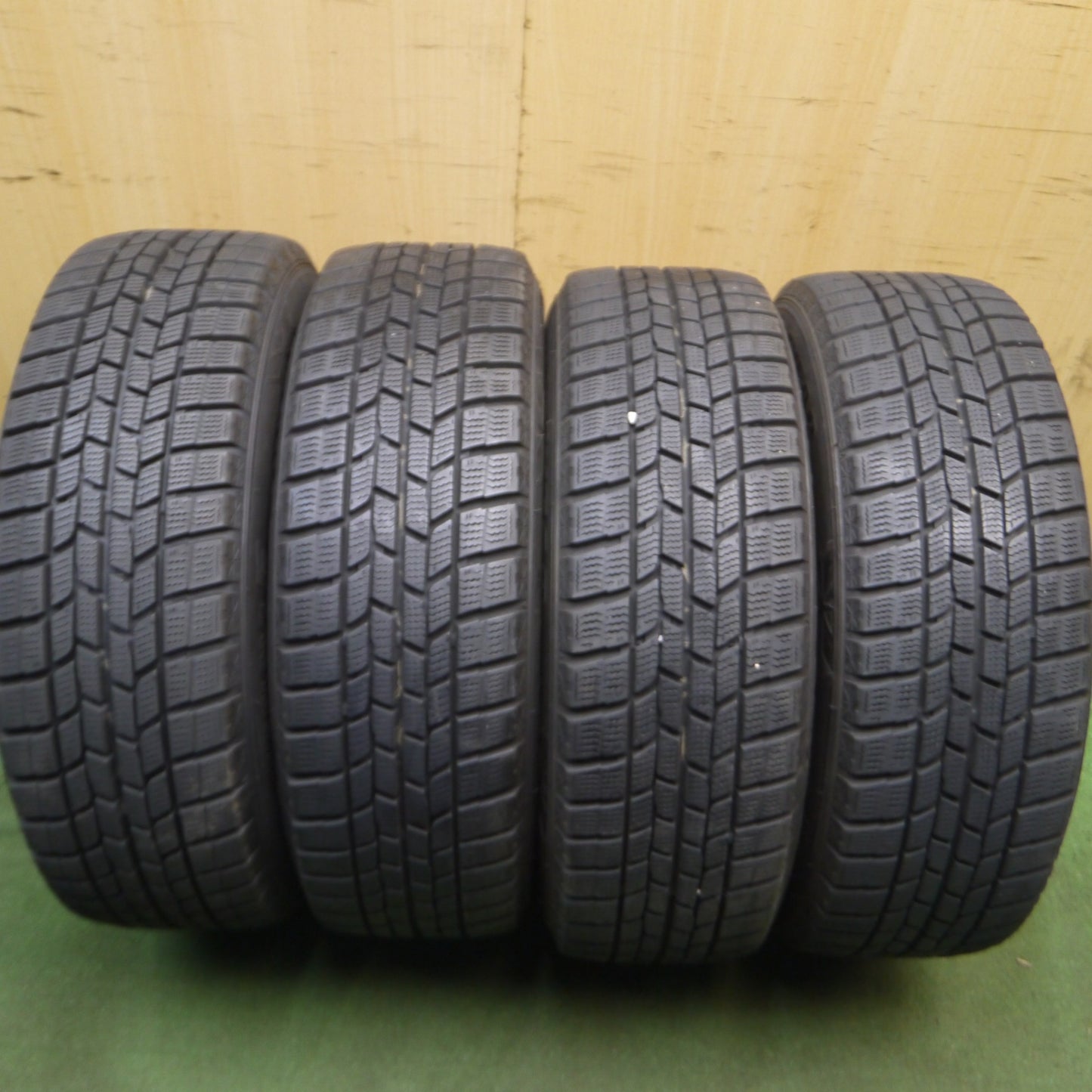 *送料無料*バリ溝！20年！9.5分以上★シエンタ 等 185/60R15 スタッドレス グッドイヤー アイスナビ6 ravrion LUMIERE ラブリオン PCD100/5H★4012904Hス