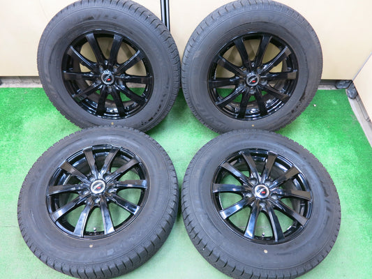 [送料無料]バリ溝！20年！キレイ！9.5分★スタッドレス 215/65R16 ダンロップ ウインターマックス03 Fang ファング 16インチ PCD114.3/5H★3021806ヒス