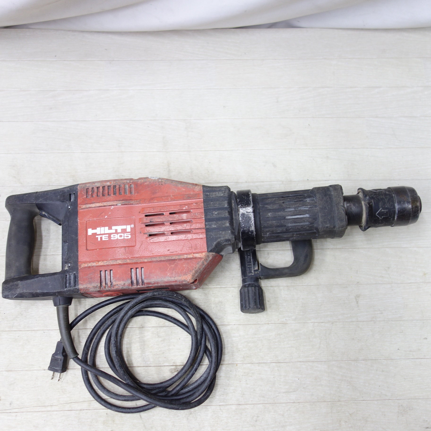 [送料無料] ◆HILTI ヒルティ 電動ハンマー TE905 ハツリ機 斫り 電動工具 100V 50/60Hz◆