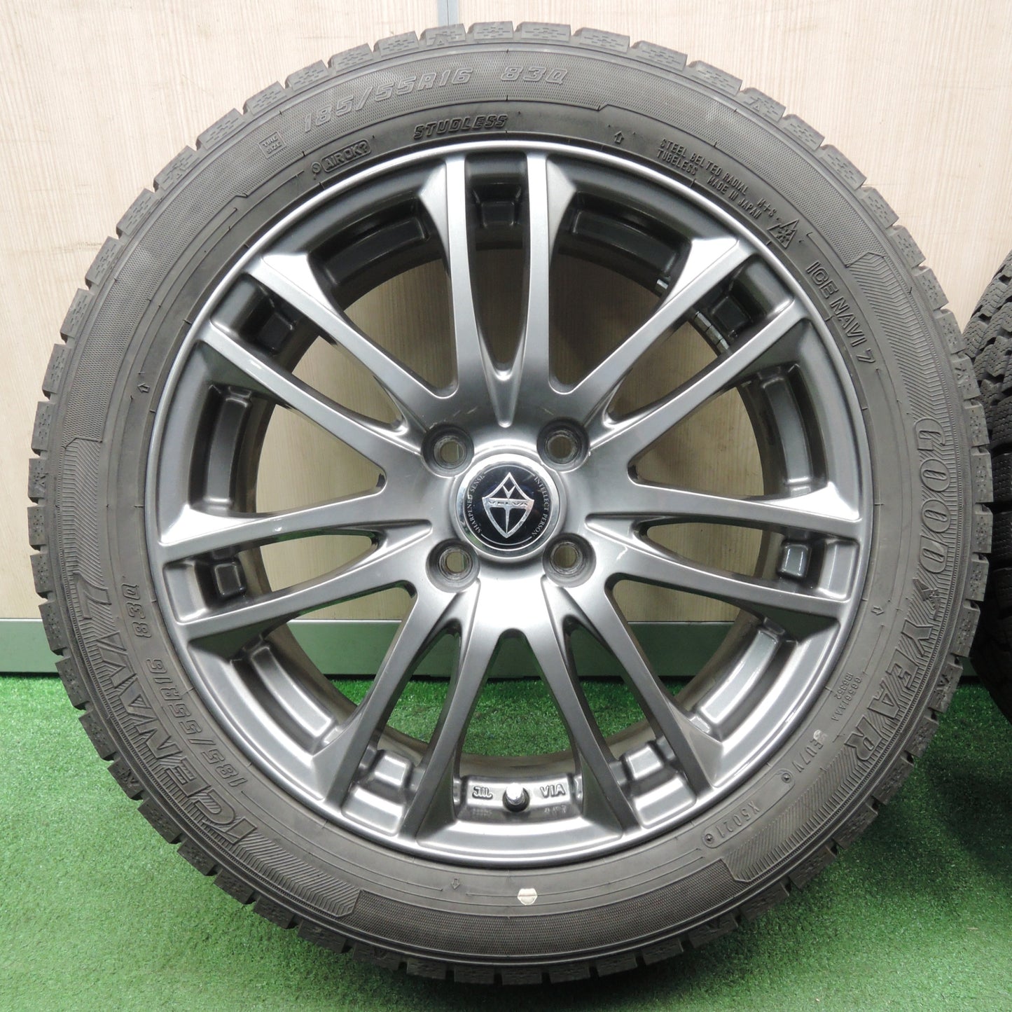 *送料無料* バリ溝！21年！キレイ！8.5分★スタッドレス 185/55R16 グッドイヤー アイスナビ7 VELVA ヴェルヴァ 16インチ PCD100/4H★4021613NJス