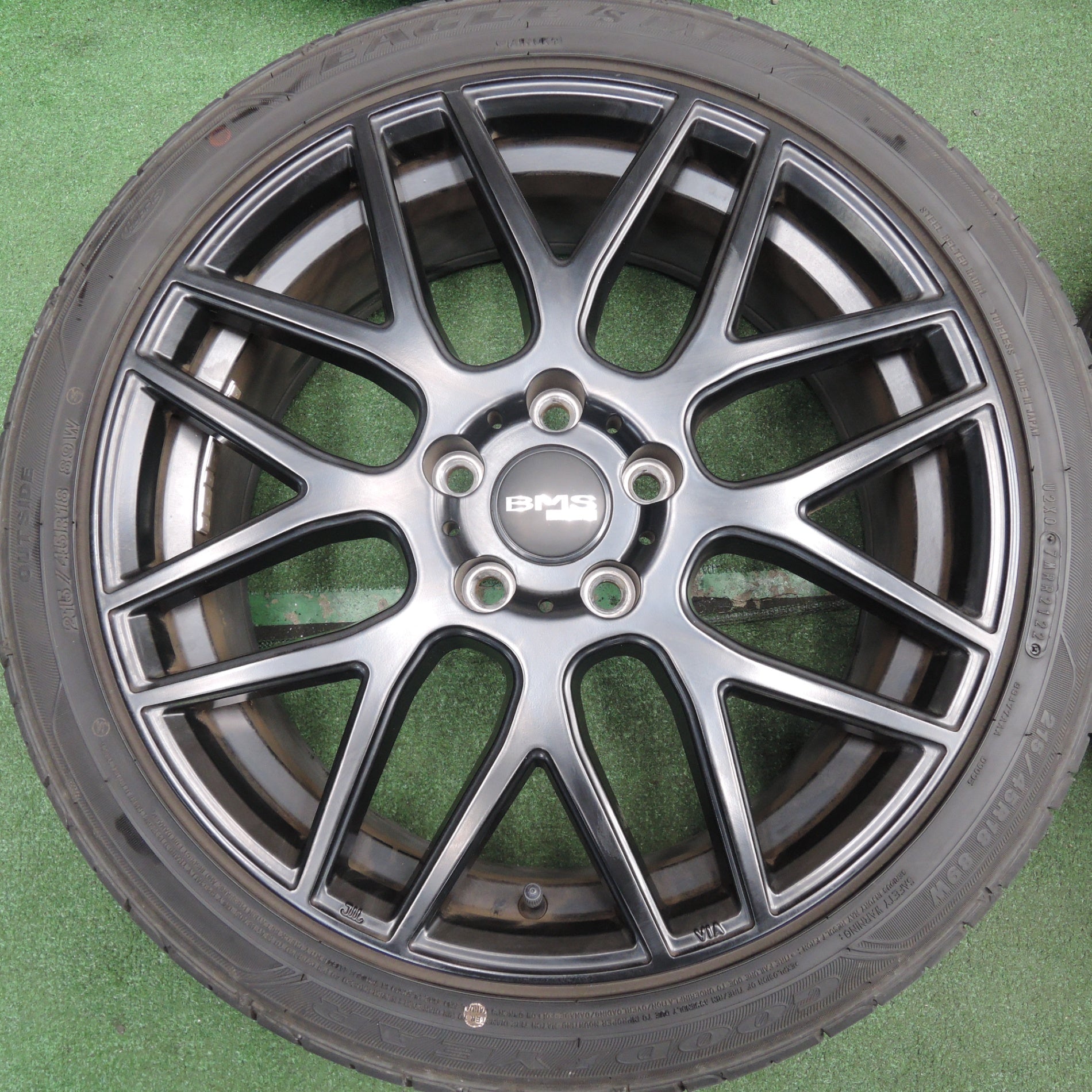 送料無料* バリ溝！22年！9.5分☆215/45R18 グッドイヤー