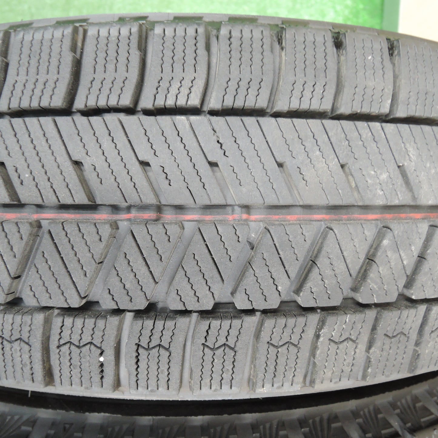 *送料無料*バリ溝！21年！キレイ！9.5分★スタッドレス 155/65R14 ブリヂストン ブリザック VRX3 JENEIGE 14インチ PCD100/4H★3120908TNス