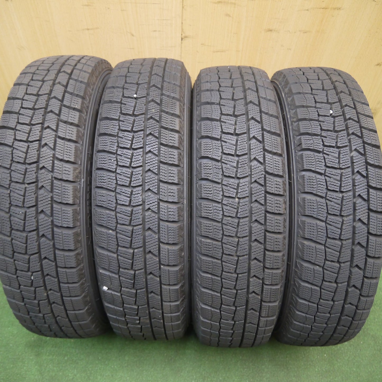 [送料無料]バリ溝！21年！キレイ！9.5分以上★スタッドレス 155/65R14 ダンロップ ウインターマックス WM02 FEID 社外 アルミ 14インチ PCD100/4H★3072609Hス