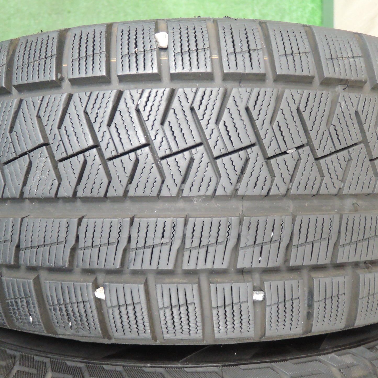 *送料無料*バリ溝！19年！9分★トヨタ 18系 クラウン マジェスタ 純正 215/60R17 スタッドレス ピレリ アイスアシンメトリコ 17インチ PCD114.3/5H★3120110TNス