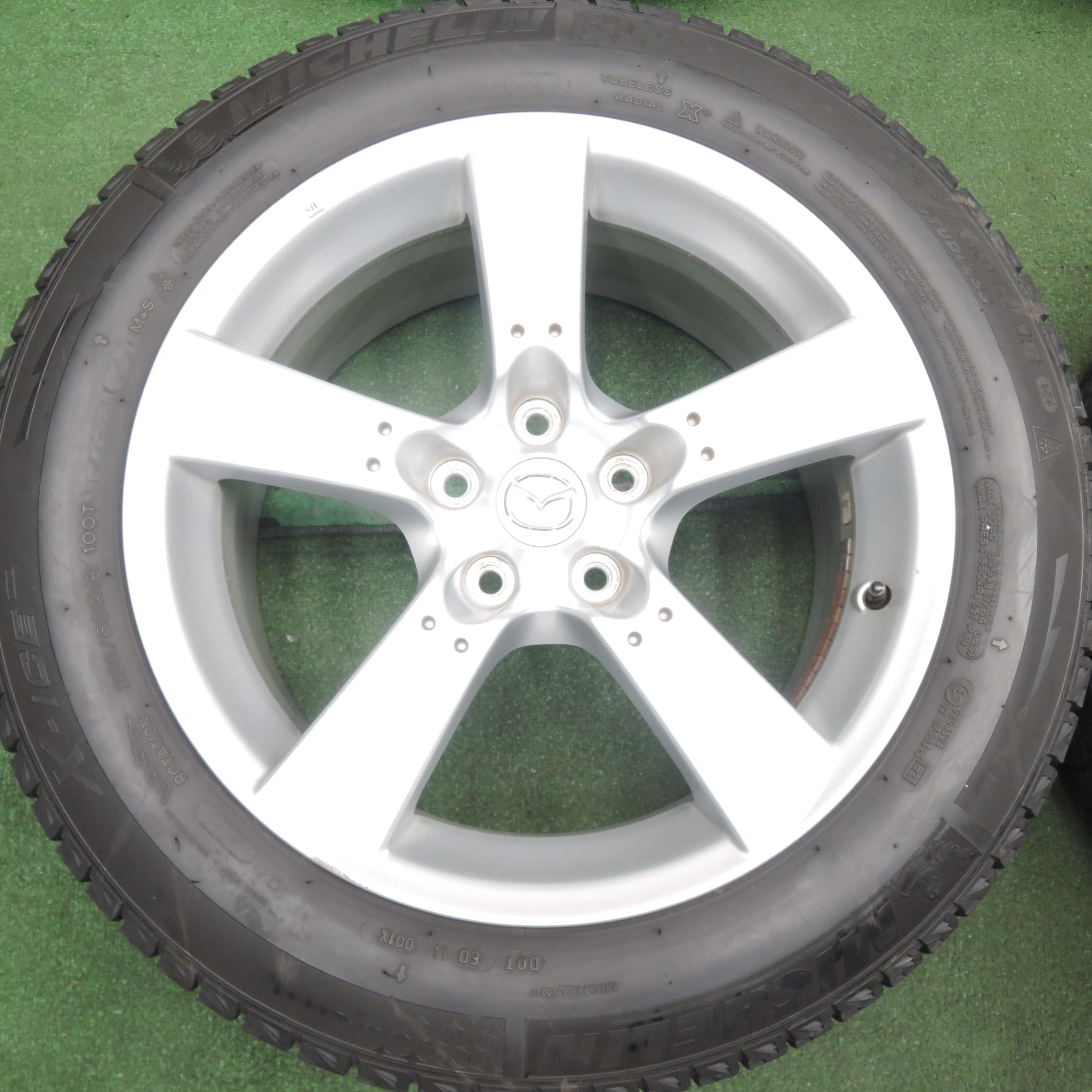 送料無料* 4本価格☆マツダ RX-8 純正 225/60R18 スタッドレス 送料無料* 4本価格☆マツダ RX-8 純正 225/60R18 スタッドレス