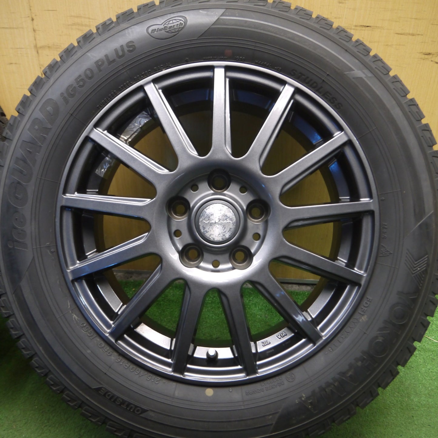 *送料無料* バリ溝！キレイ！9.5分★スタッドレス 215/60R16 ヨコハマ アイスガード iG50 プラス VELVA IGOR ヴェルヴァ 16インチ PCD114.3/5H★4021609Hス